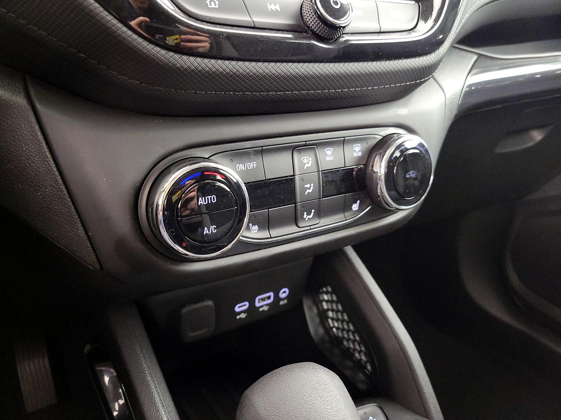 Thumbnail: 2023 Chevrolet TrailBlazer - 16