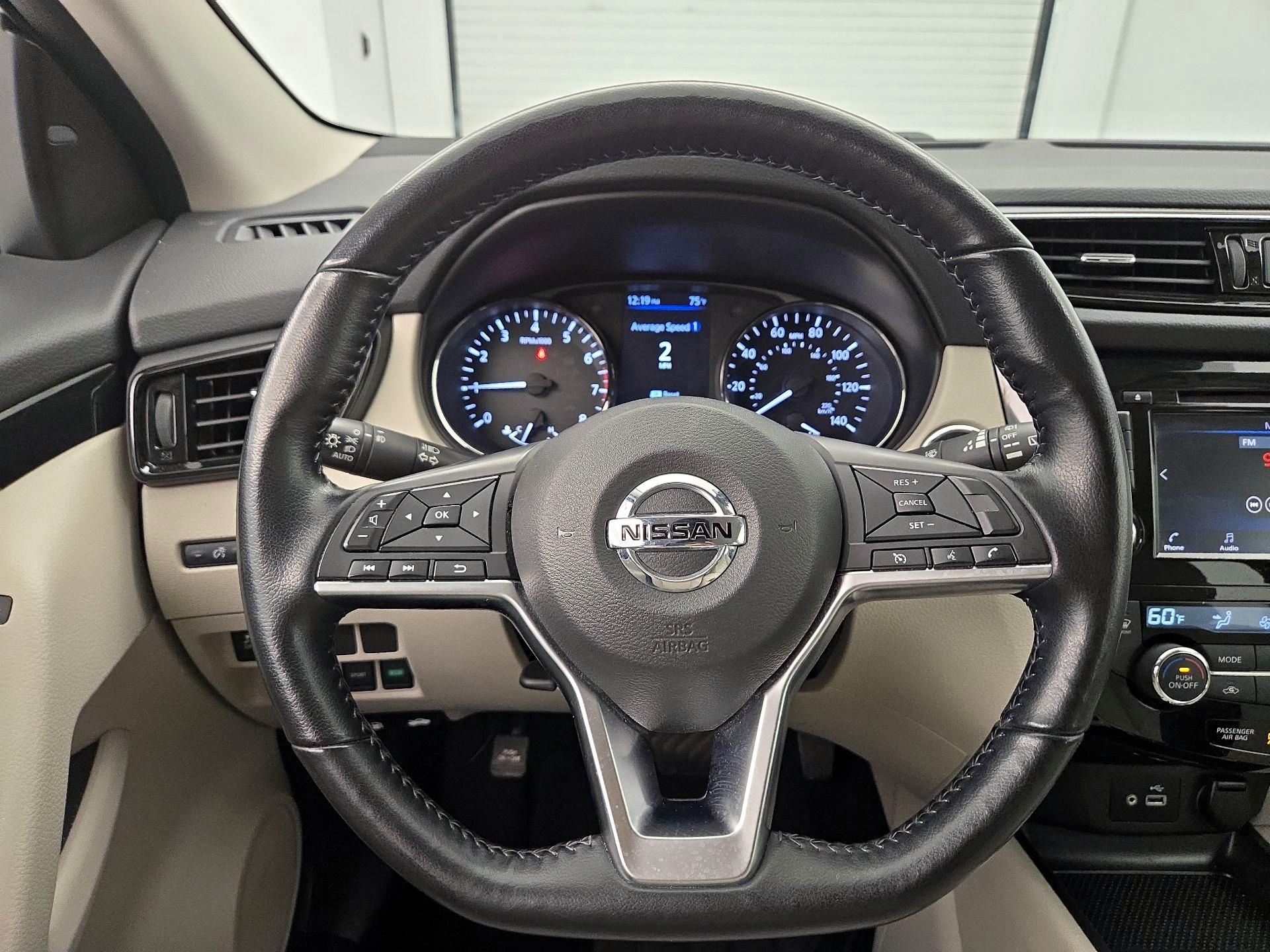 Thumbnail: 2022 Nissan Rogue Sport - 10