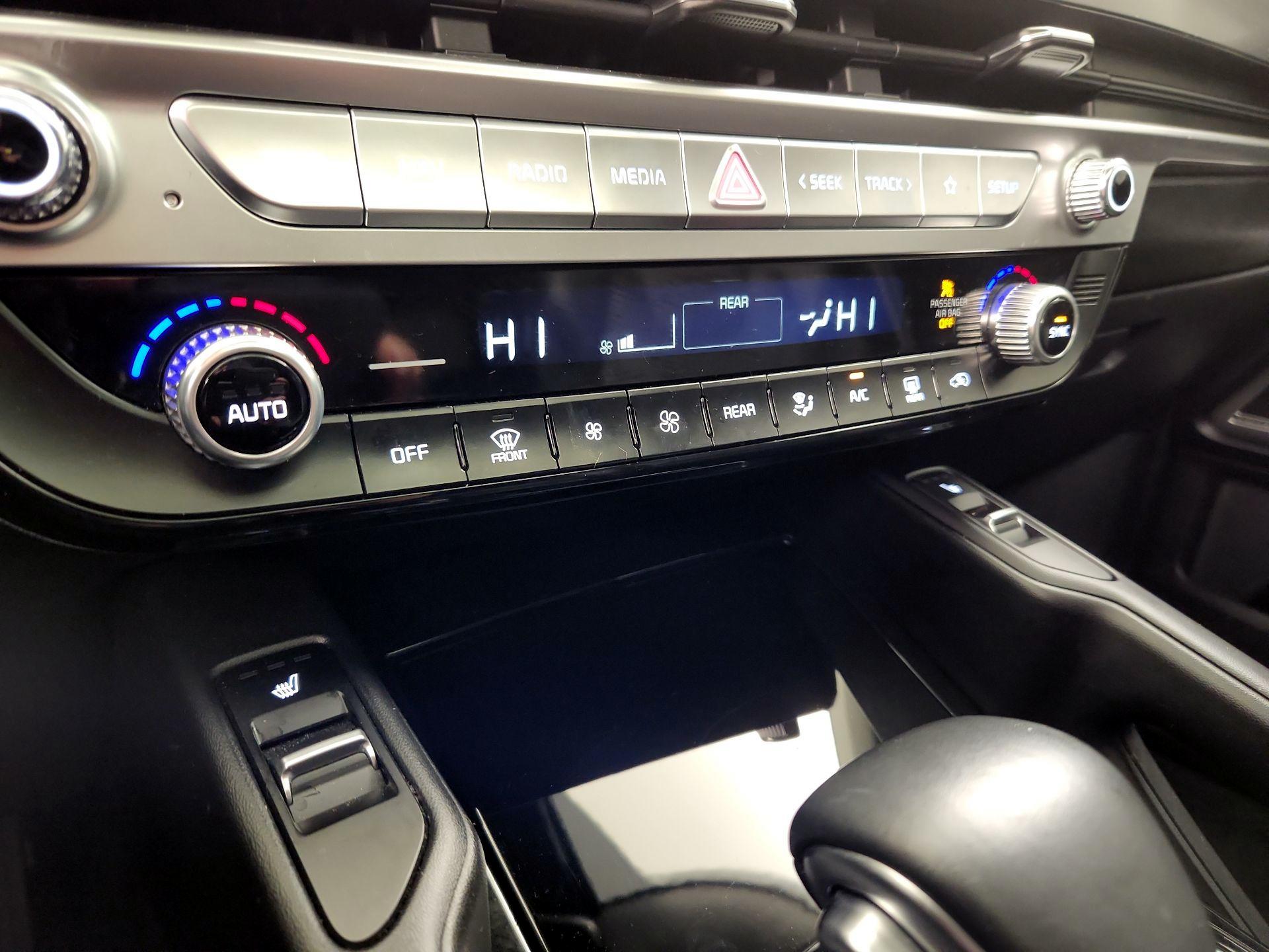 Thumbnail: 2023 Kia Telluride - 17