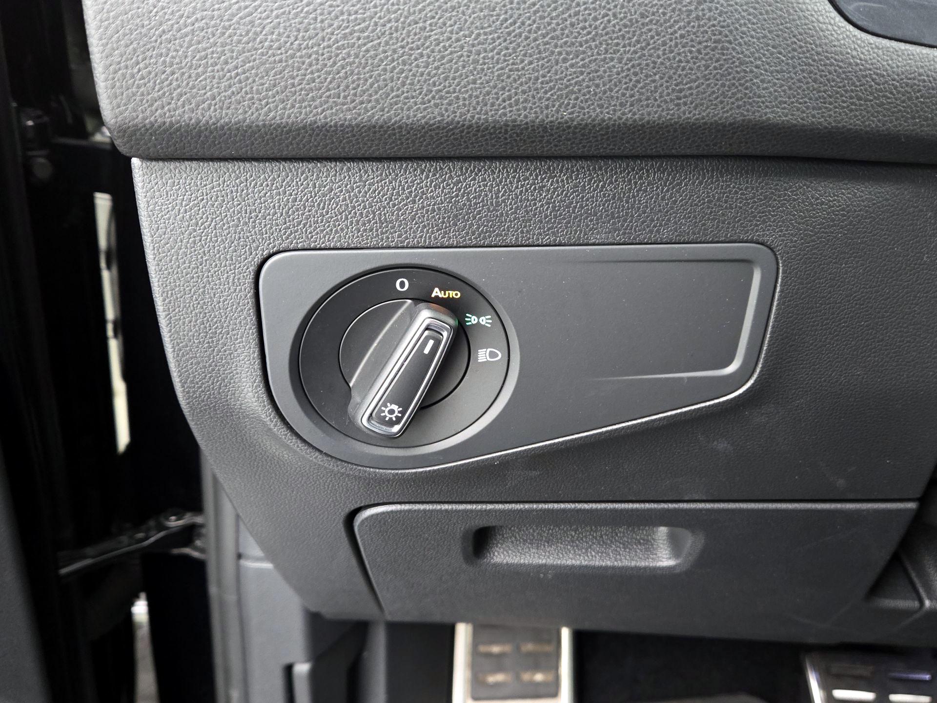 Thumbnail: 2022 Volkswagen Tiguan - 13