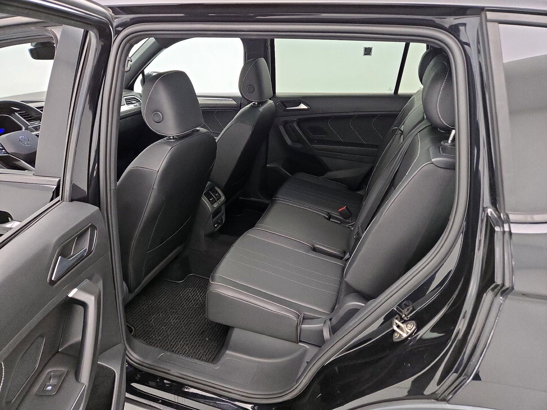 Thumbnail: 2022 Volkswagen Tiguan - 20