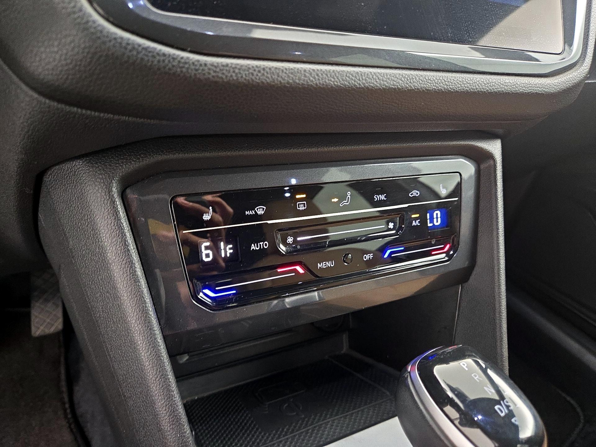 Thumbnail: 2022 Volkswagen Tiguan - 16