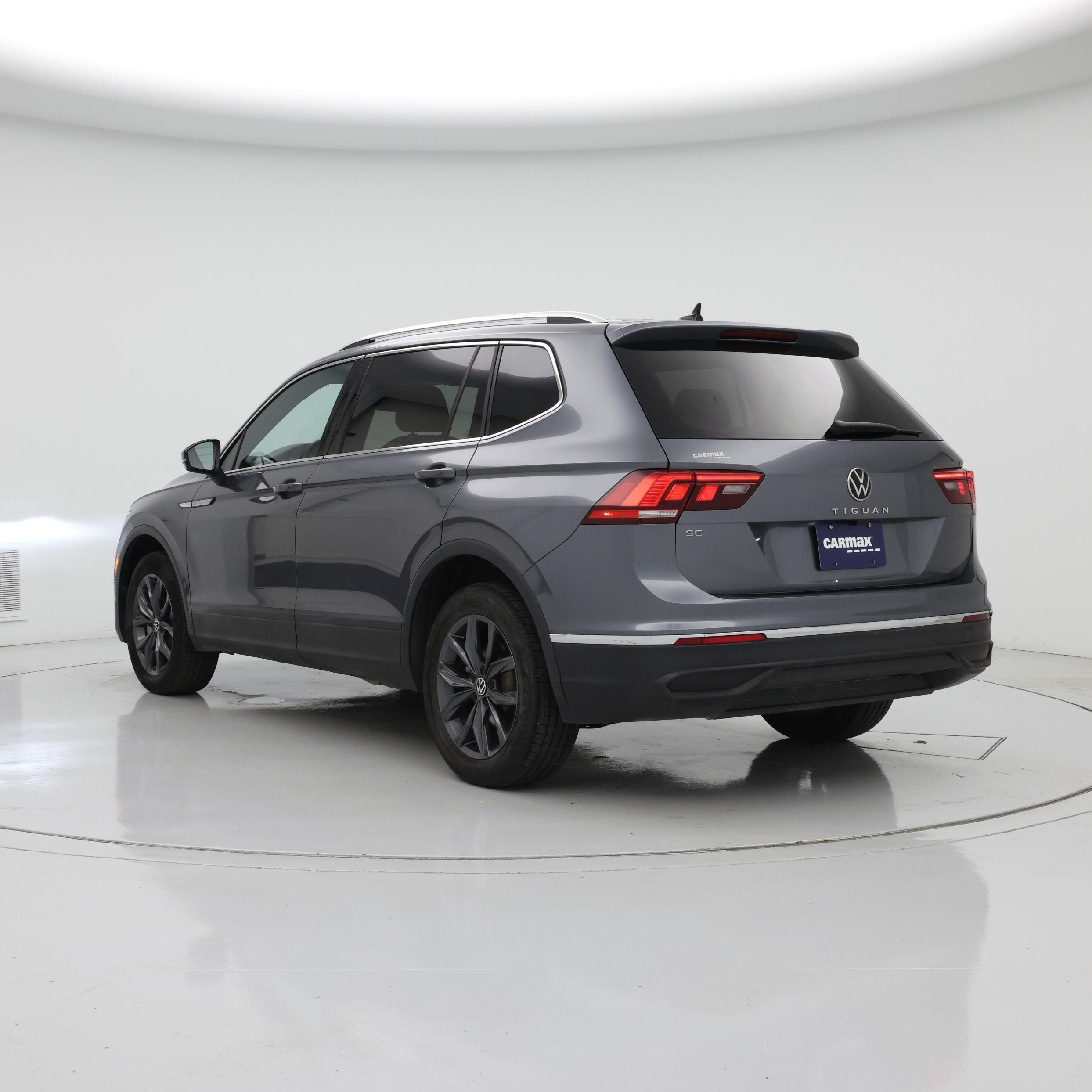 Thumbnail: 2022 Volkswagen Tiguan - 2