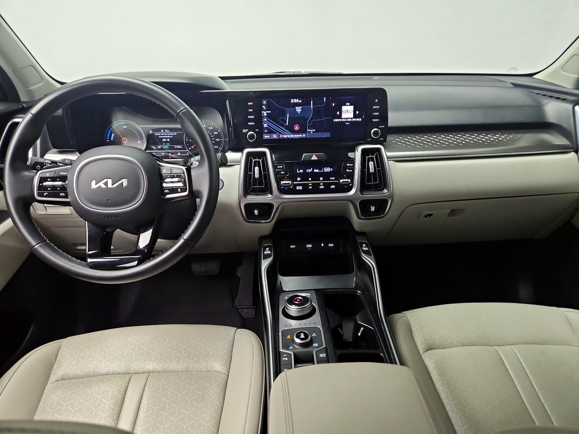 Thumbnail: 2023 Kia Sorento - 9