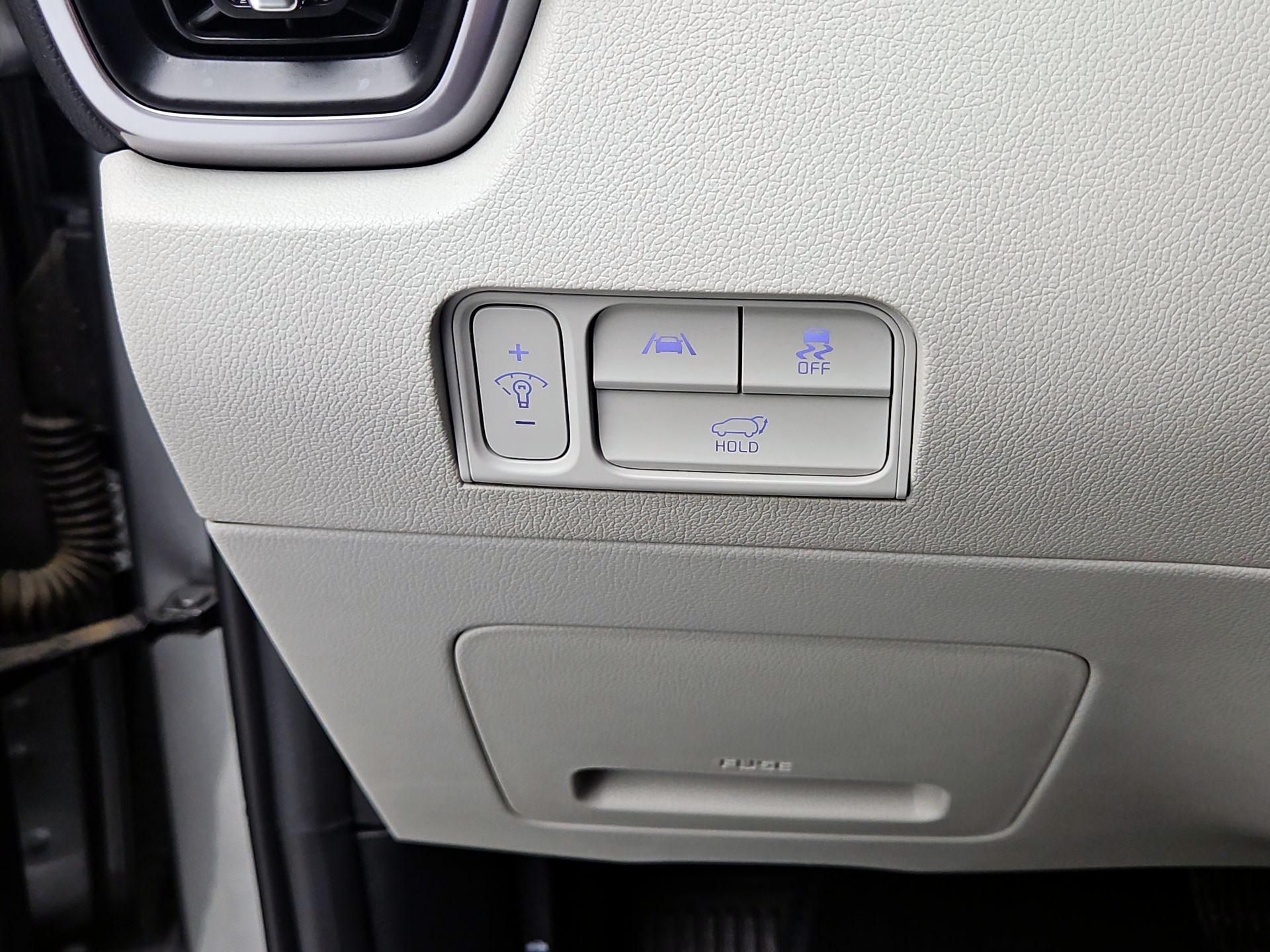 Thumbnail: 2023 Kia Sorento - 13