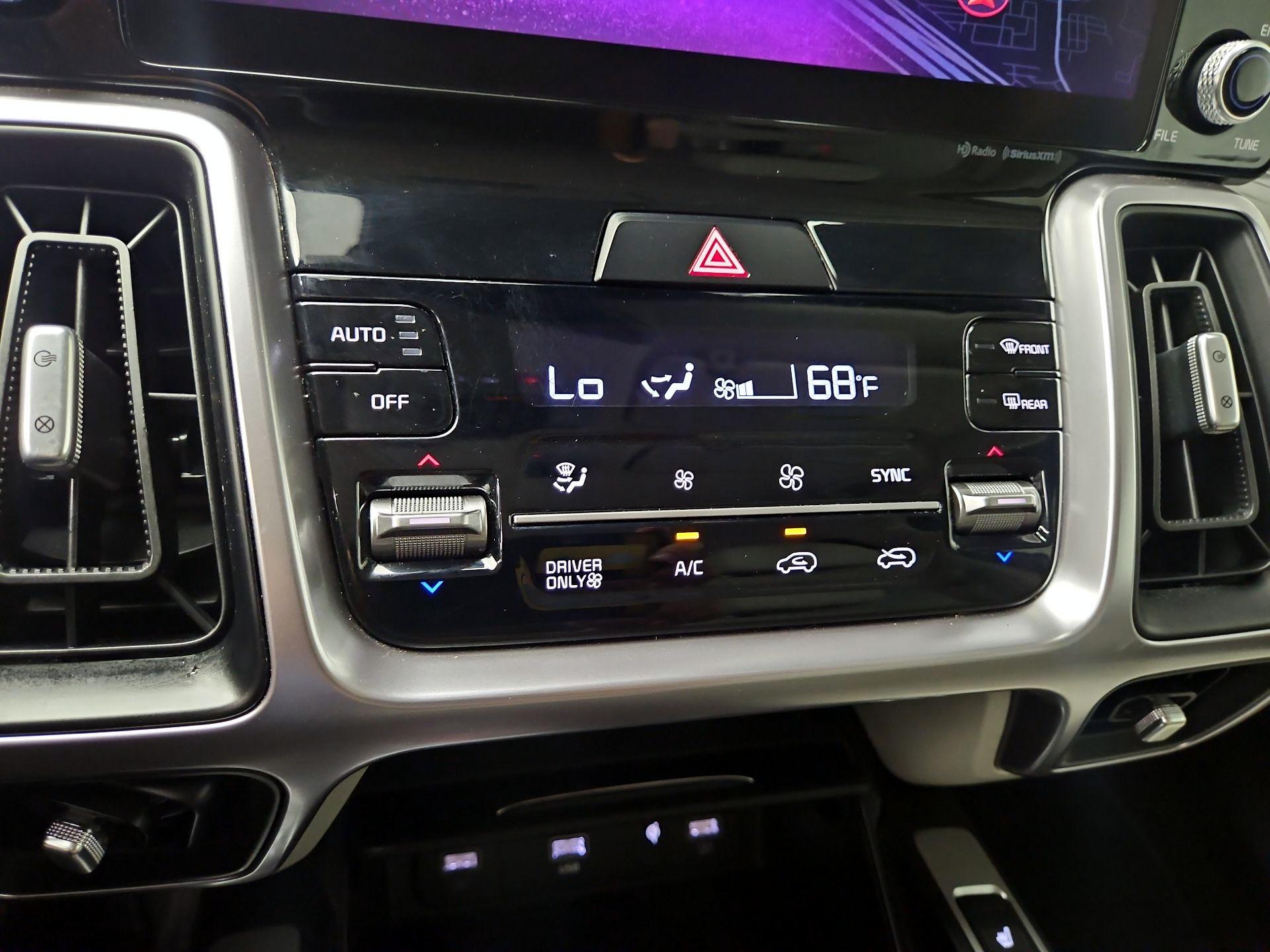 Thumbnail: 2023 Kia Sorento - 17