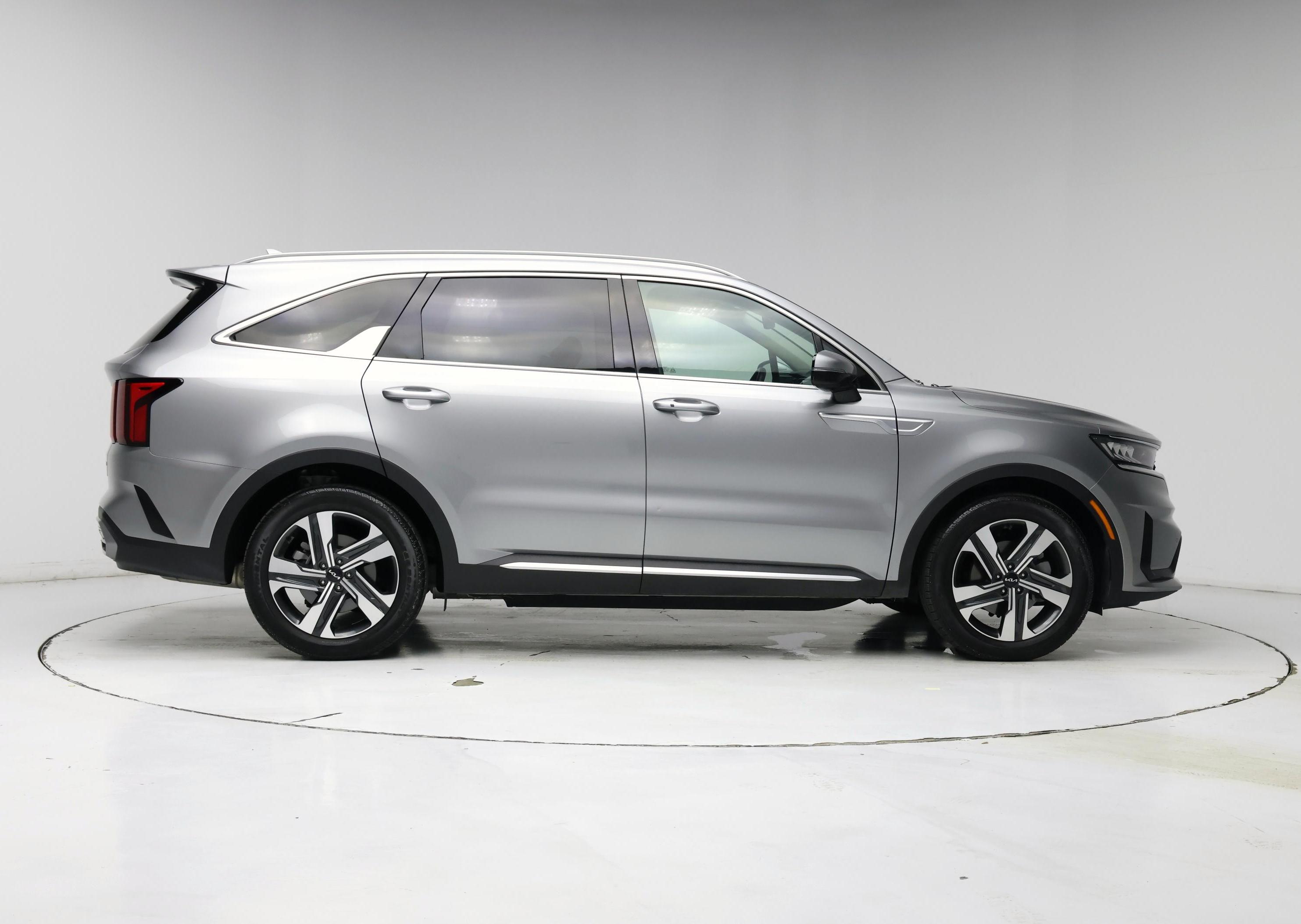 Thumbnail: 2023 Kia Sorento - 7