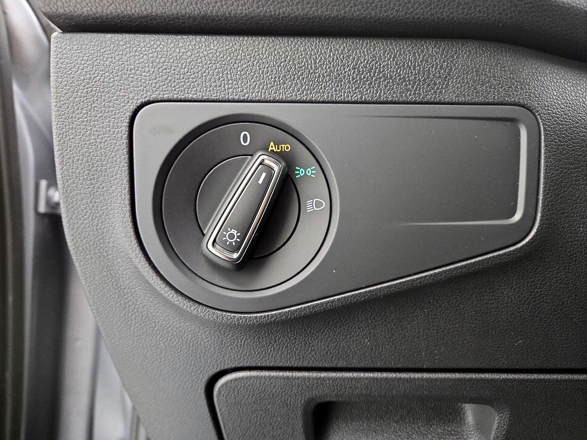 Thumbnail: 2022 Volkswagen Tiguan - 13