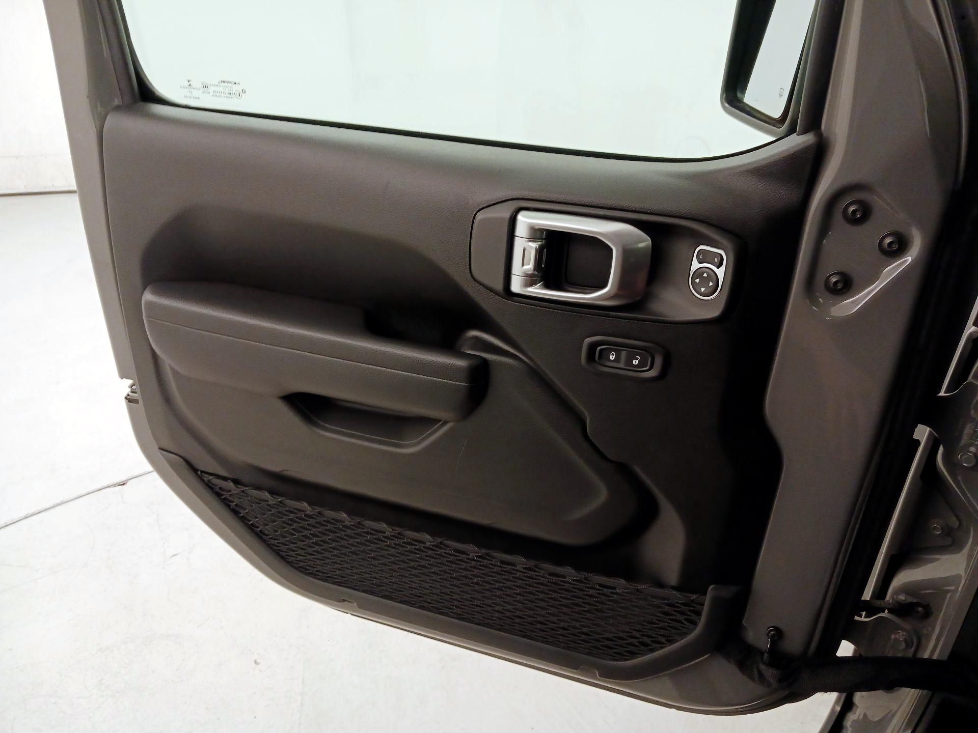 Thumbnail: 2021 Jeep Wrangler - 12