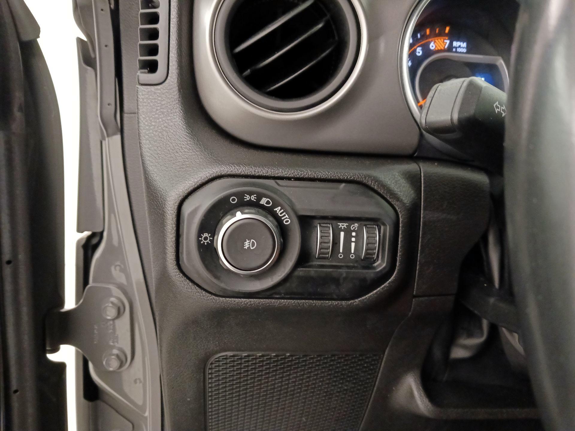 Thumbnail: 2021 Jeep Wrangler - 13