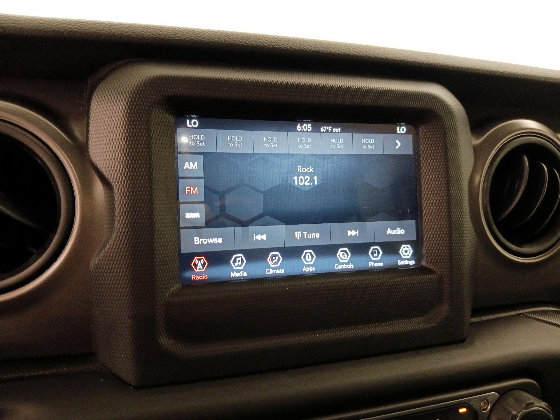 Thumbnail: 2021 Jeep Wrangler - 15