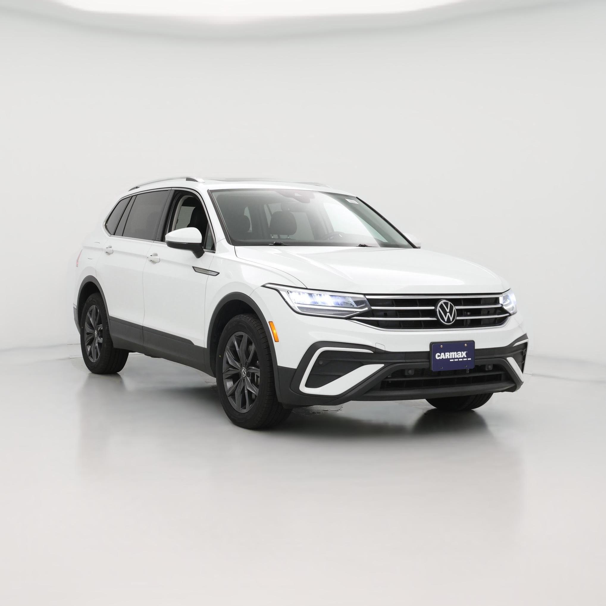 Thumbnail: 2022 Volkswagen Tiguan - 1