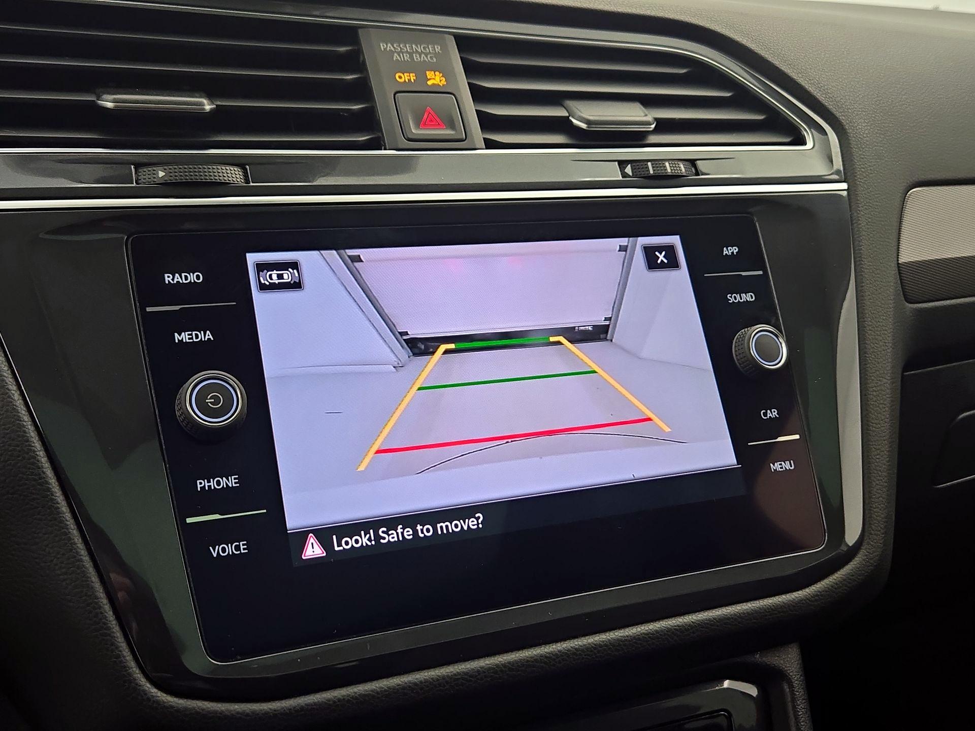 Thumbnail: 2022 Volkswagen Tiguan - 14