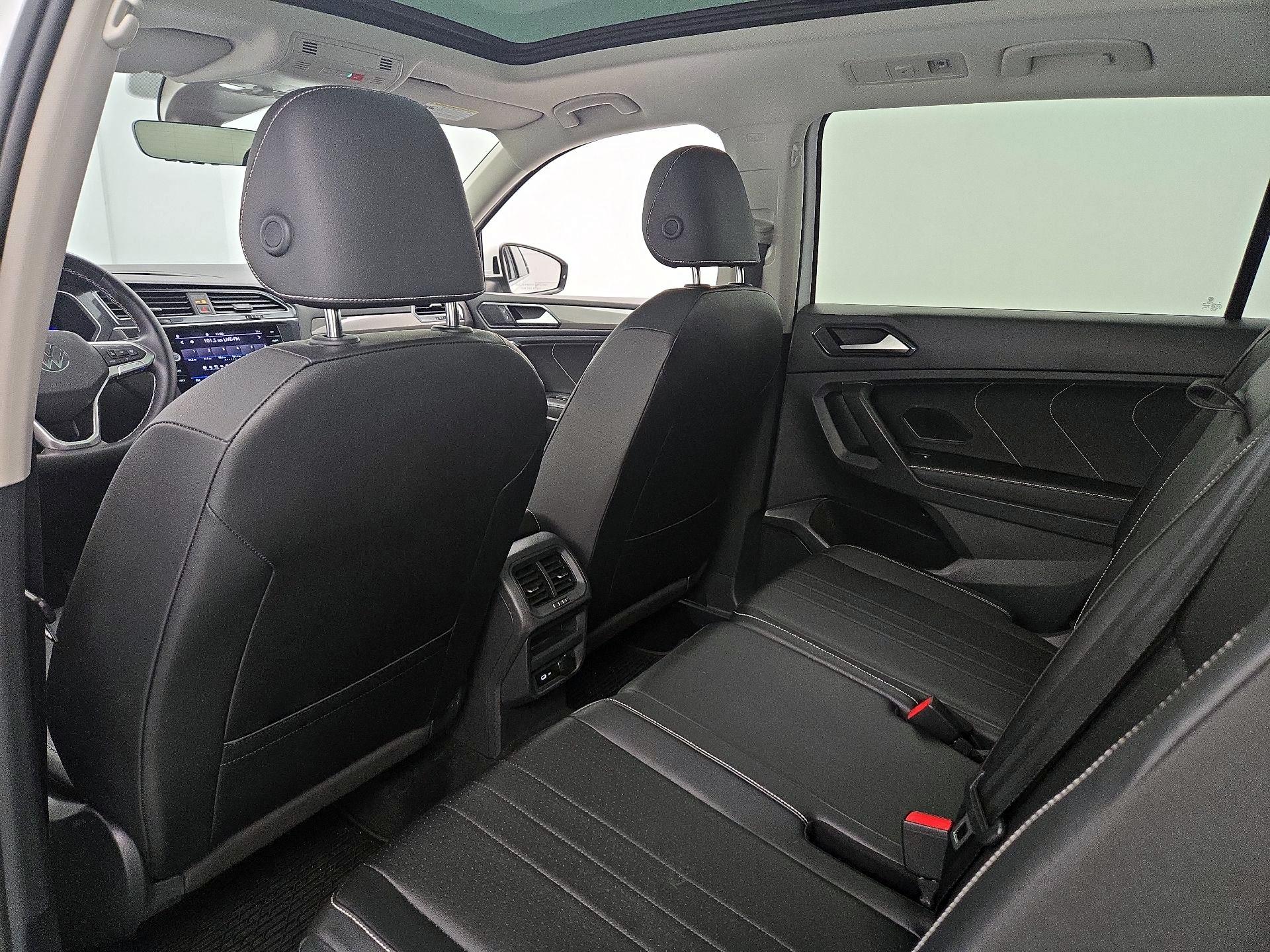 Thumbnail: 2022 Volkswagen Tiguan - 20