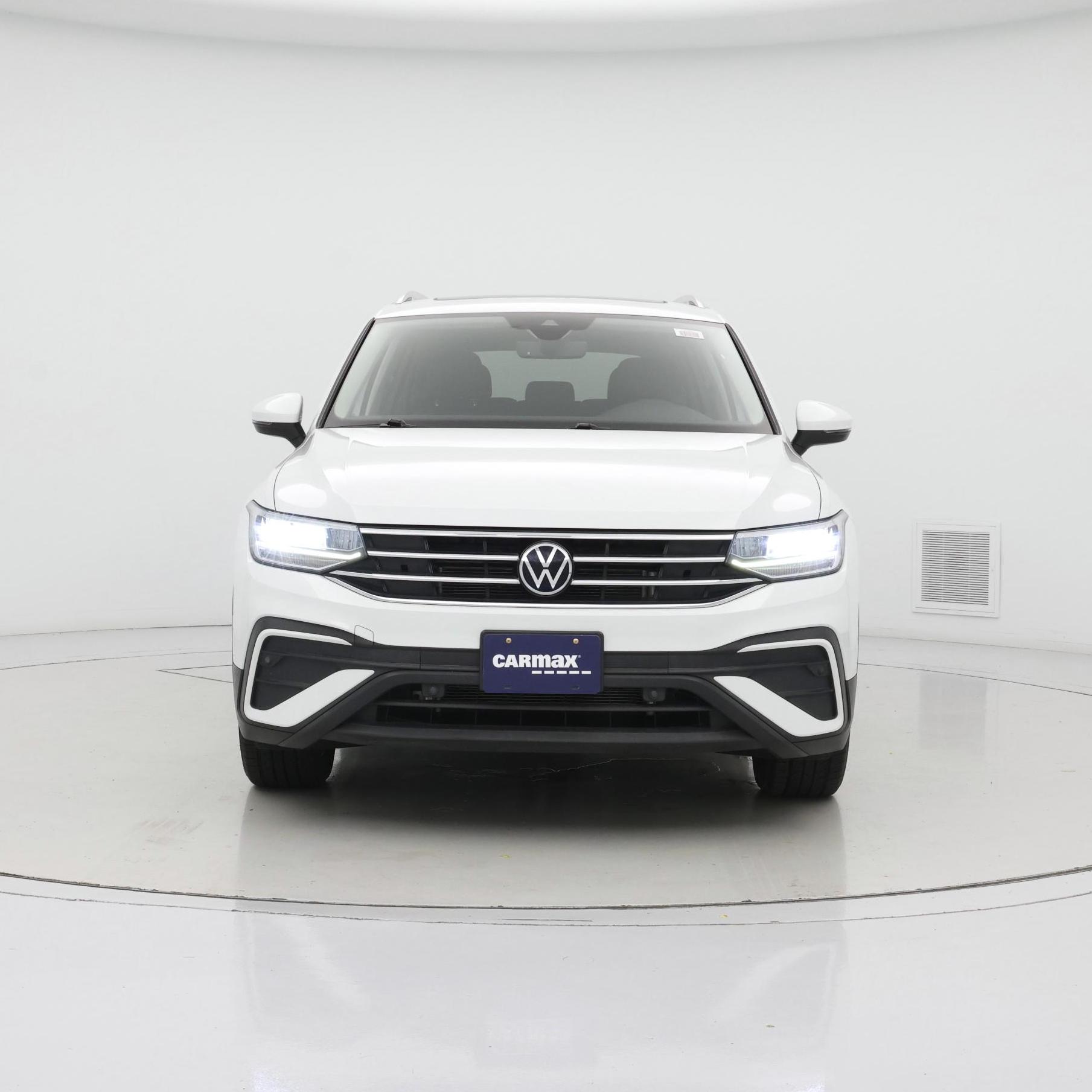 Thumbnail: 2022 Volkswagen Tiguan - 5