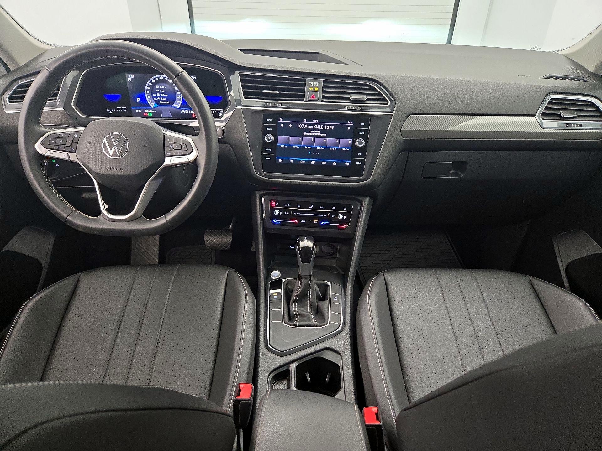 Thumbnail: 2022 Volkswagen Tiguan - 9