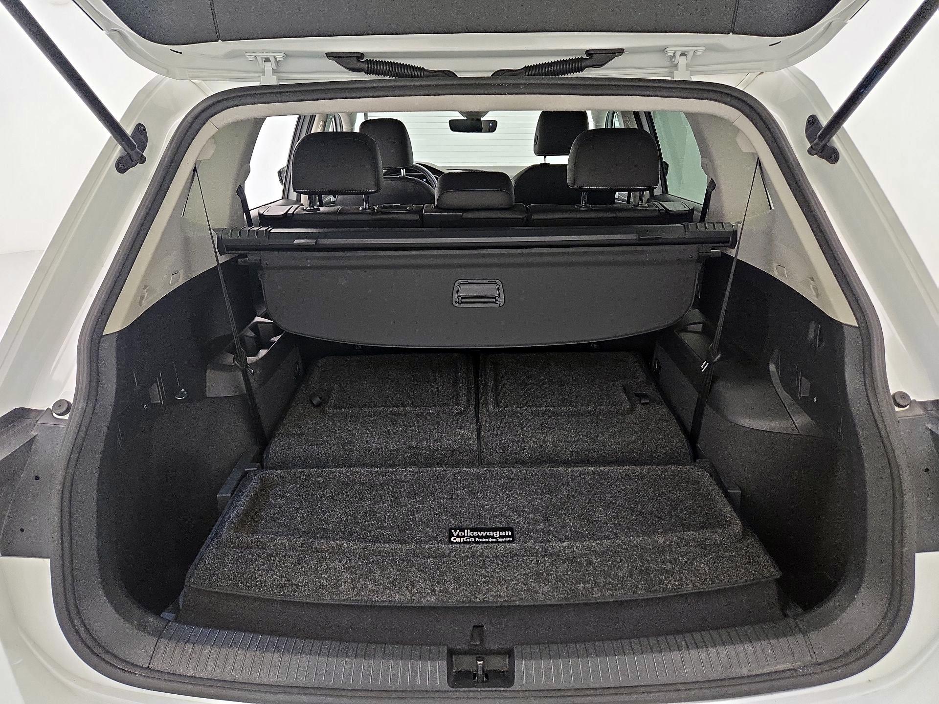 Thumbnail: 2022 Volkswagen Tiguan - 20