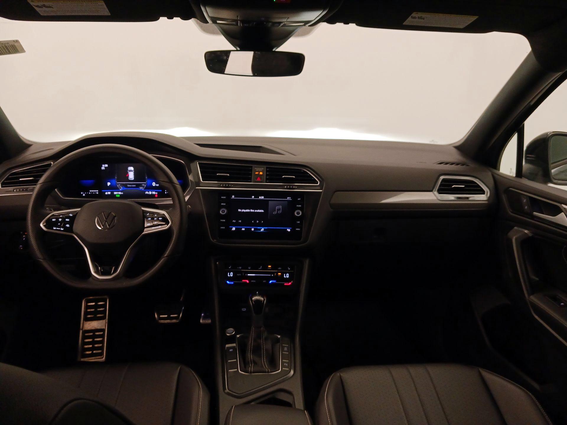 Thumbnail: 2022 Volkswagen Tiguan - 9