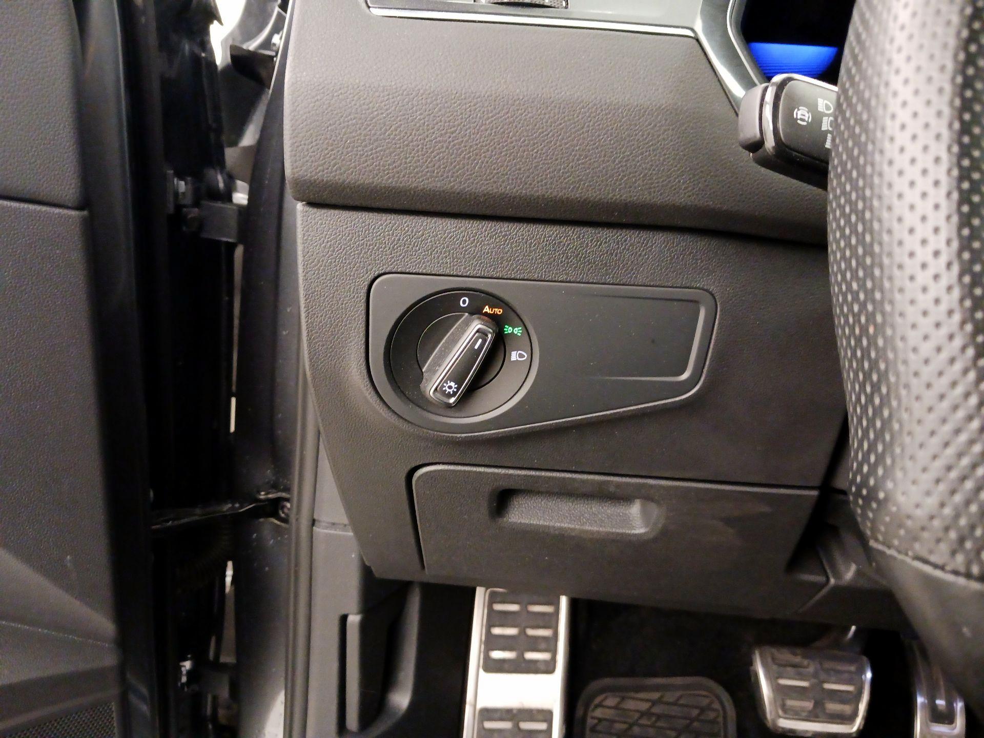 Thumbnail: 2022 Volkswagen Tiguan - 13