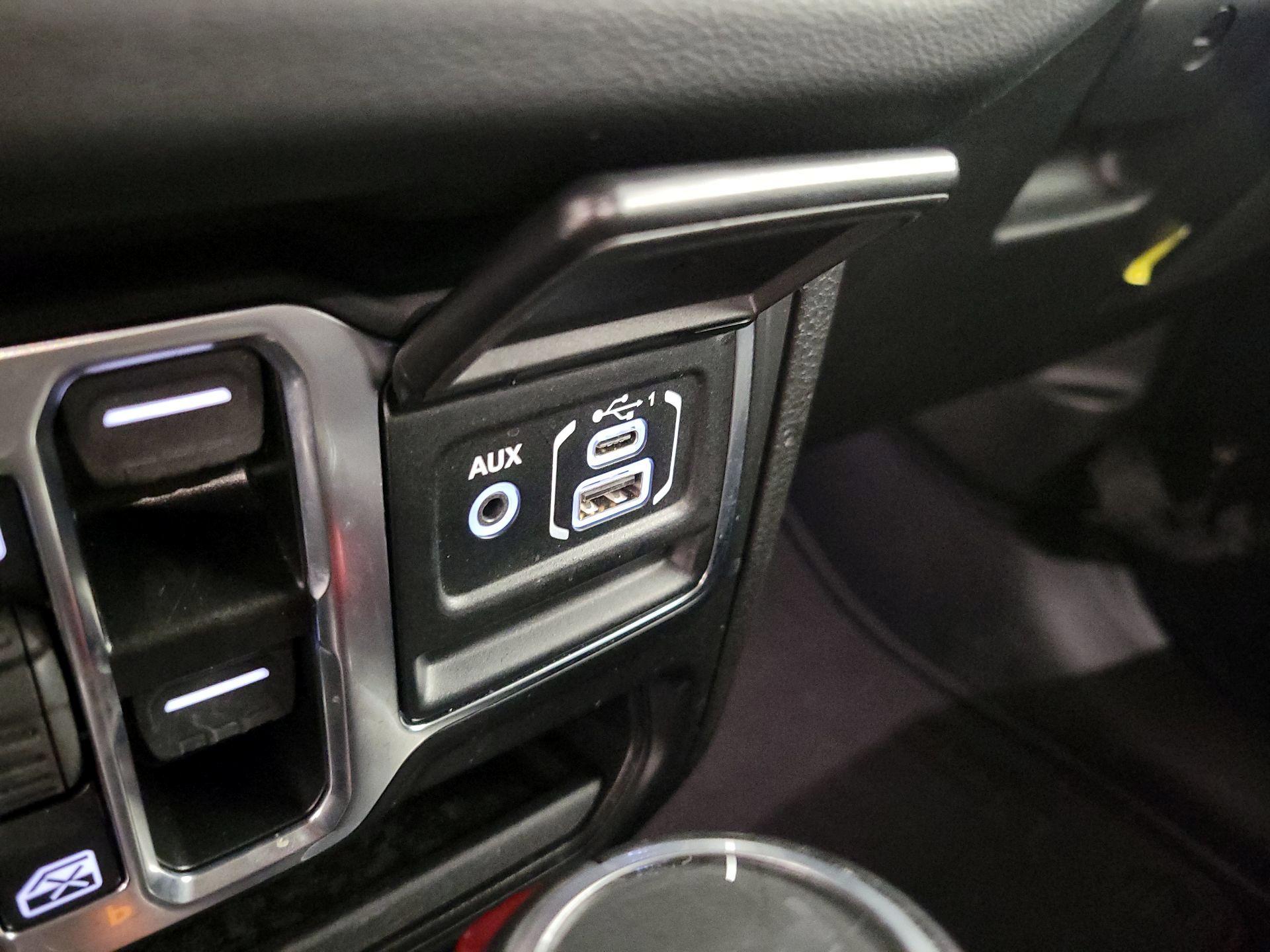 Thumbnail: 2024 Jeep Wrangler - 18