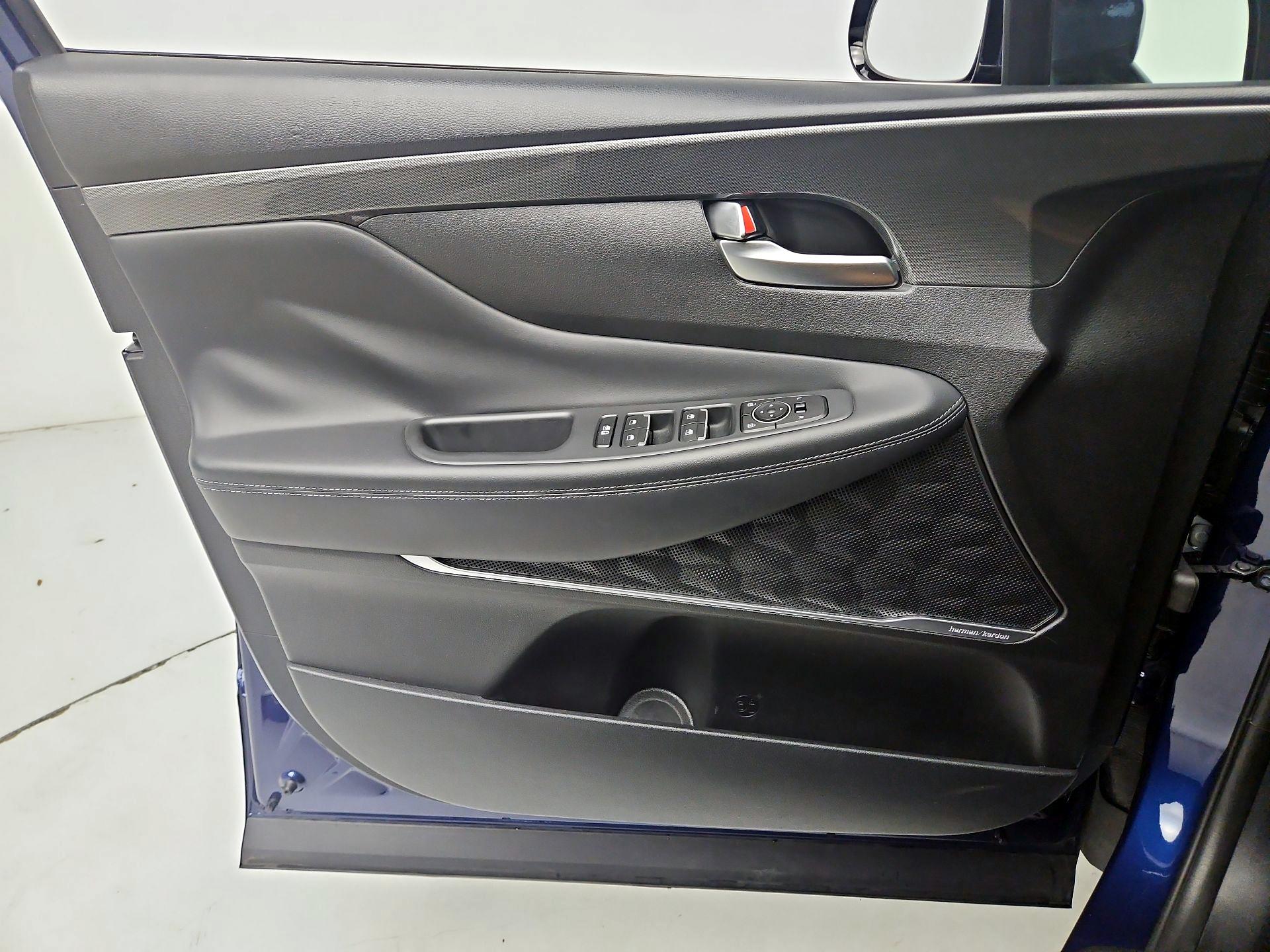 Thumbnail: 2022 Hyundai Santa Fe - 12