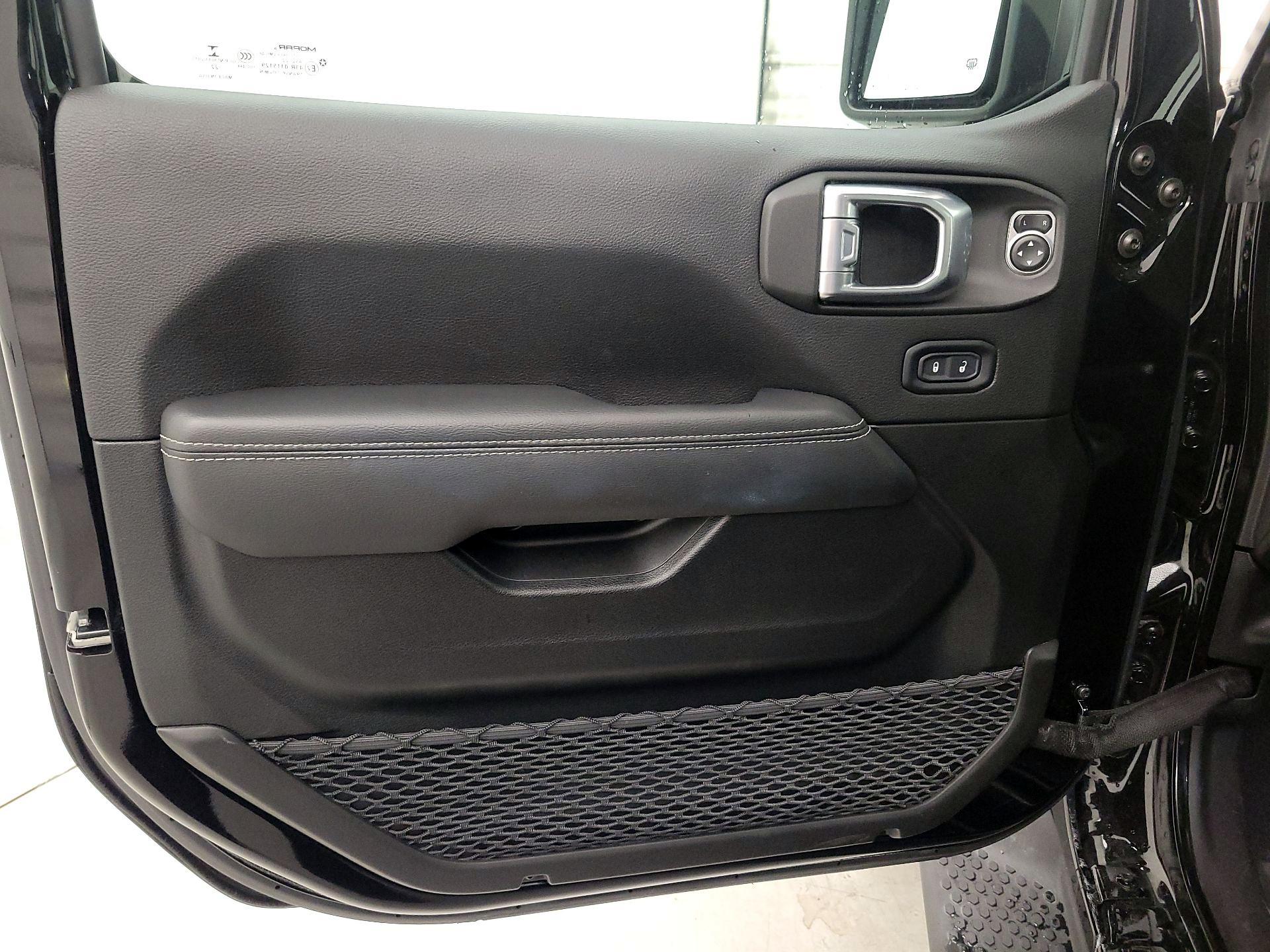 Thumbnail: 2022 Jeep Wrangler - 12