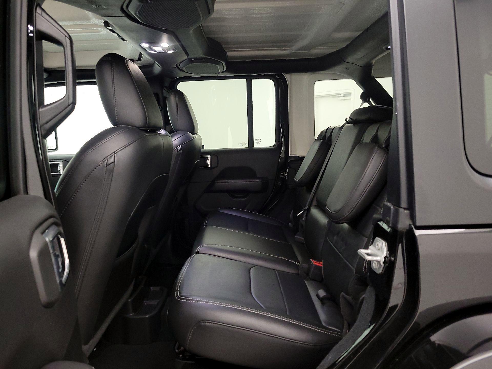 Thumbnail: 2022 Jeep Wrangler - 20