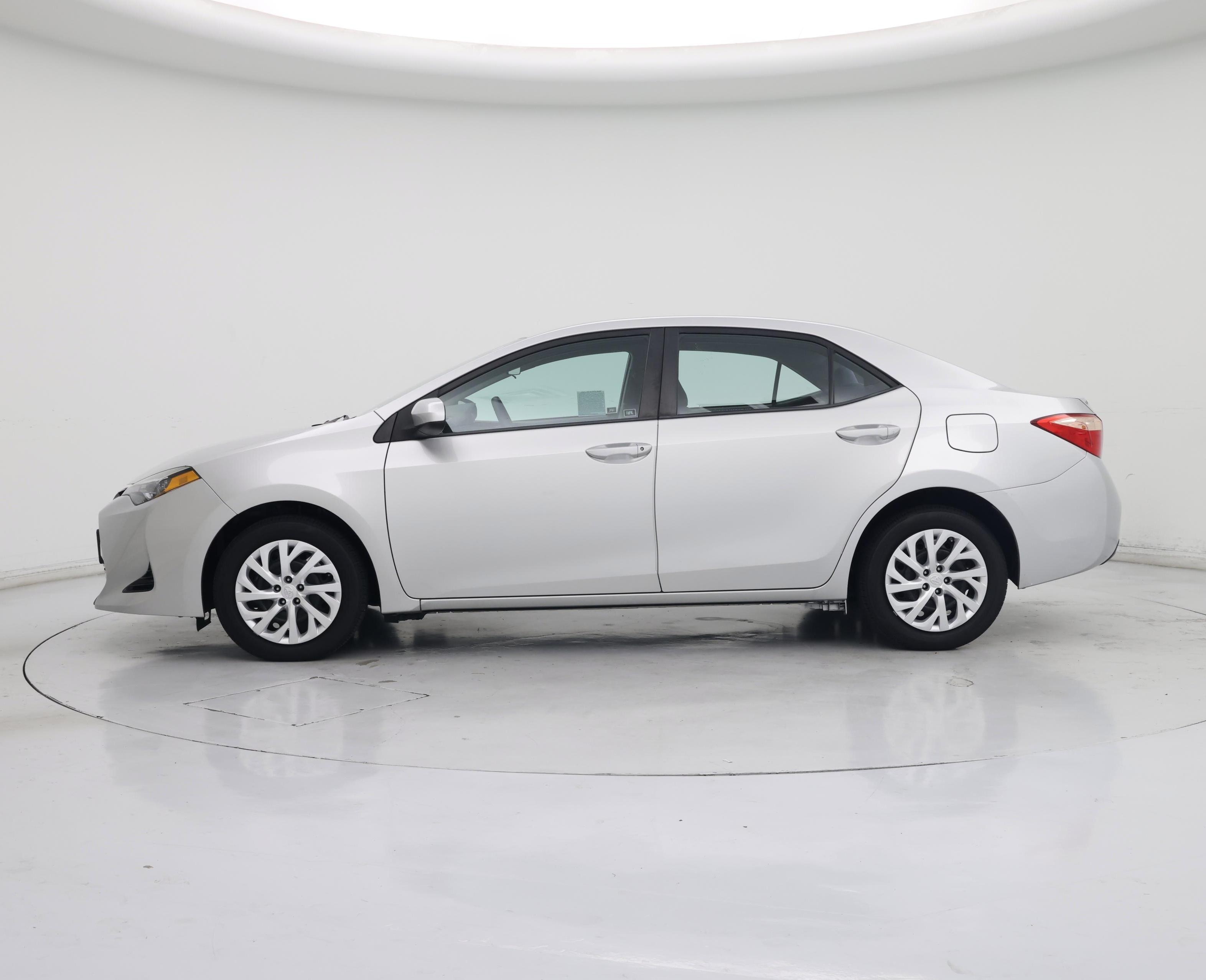 Thumbnail: 2018 Toyota Corolla - 3