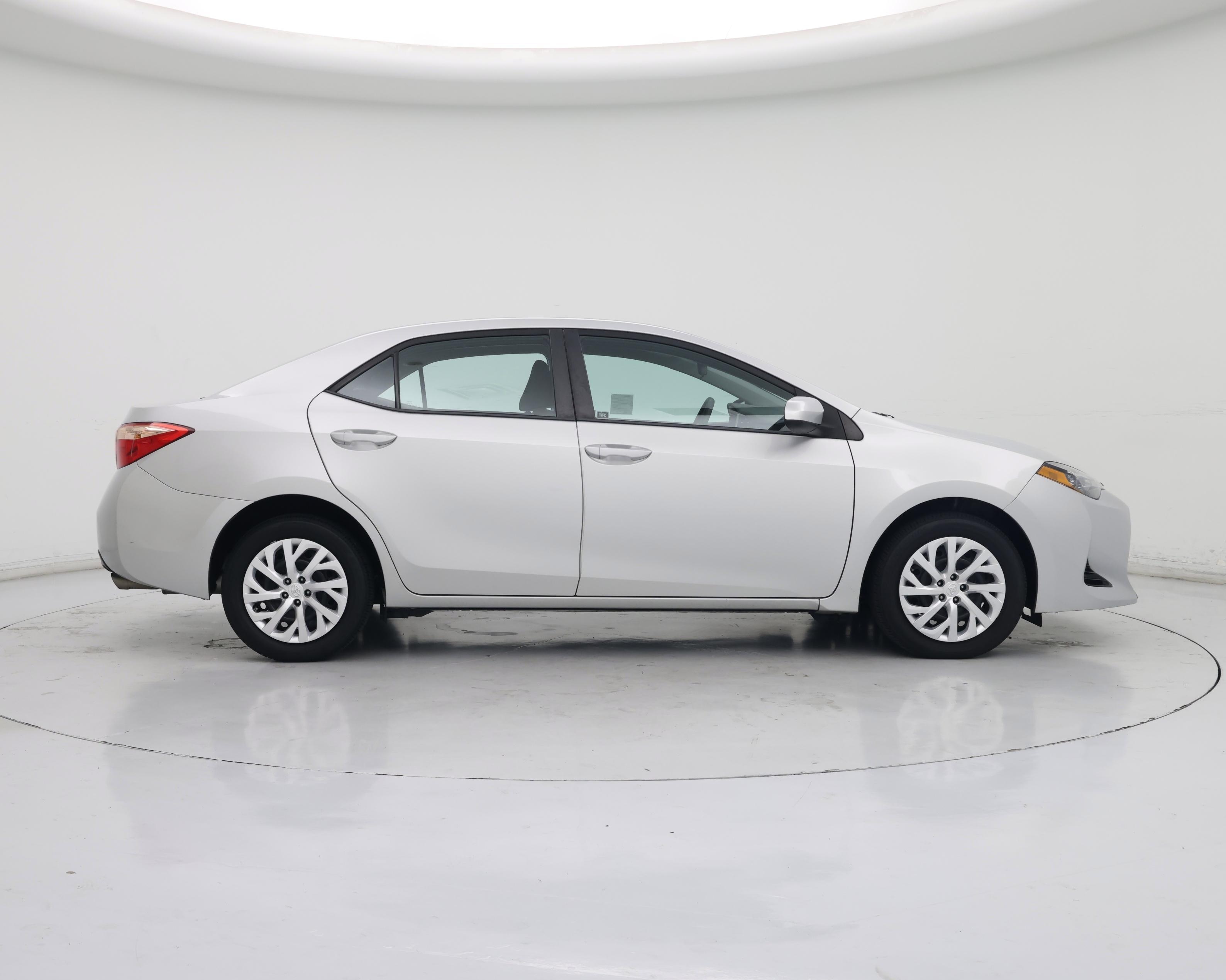 Thumbnail: 2018 Toyota Corolla - 7