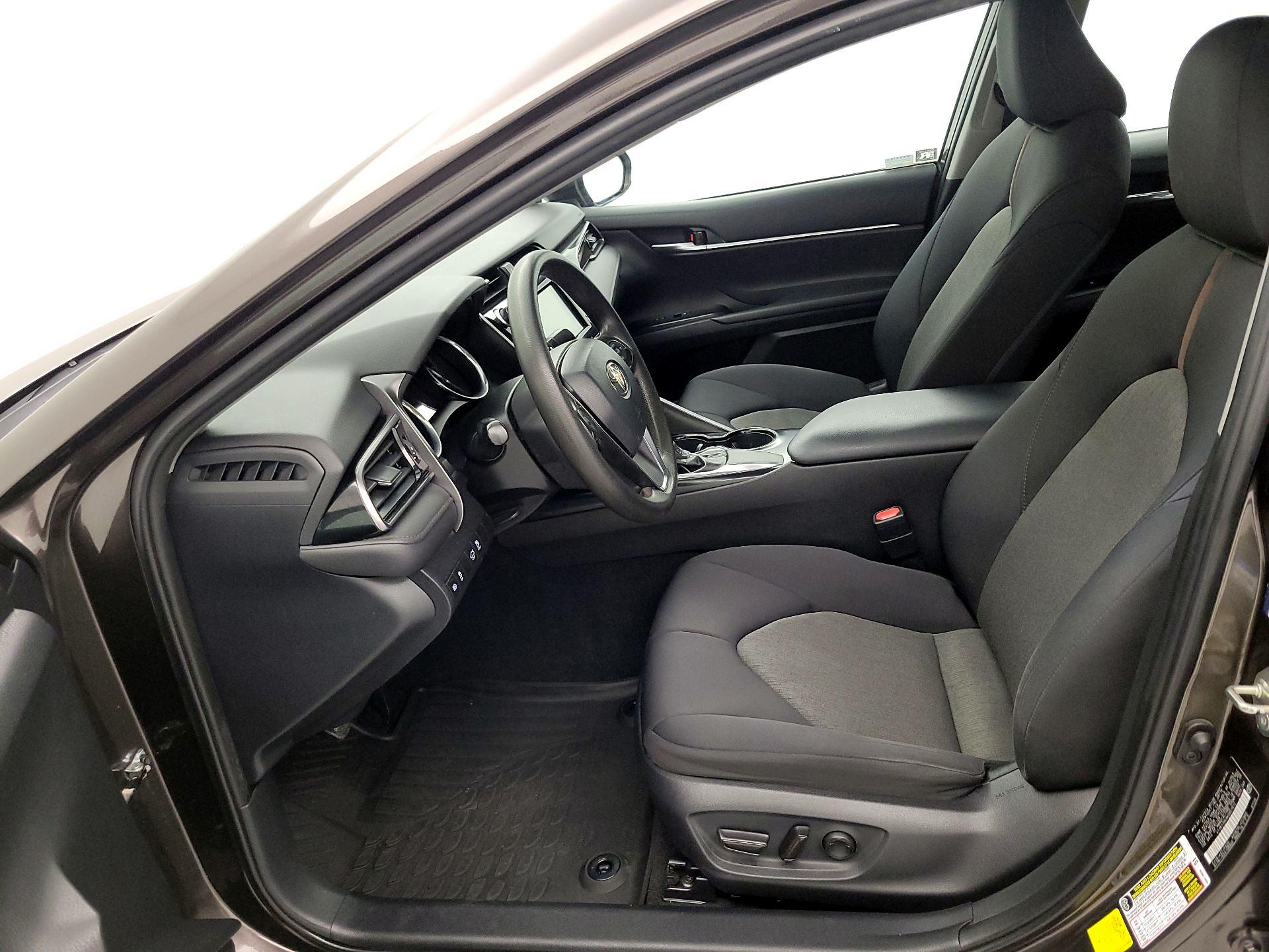 Thumbnail: 2019 Toyota Camry - 11
