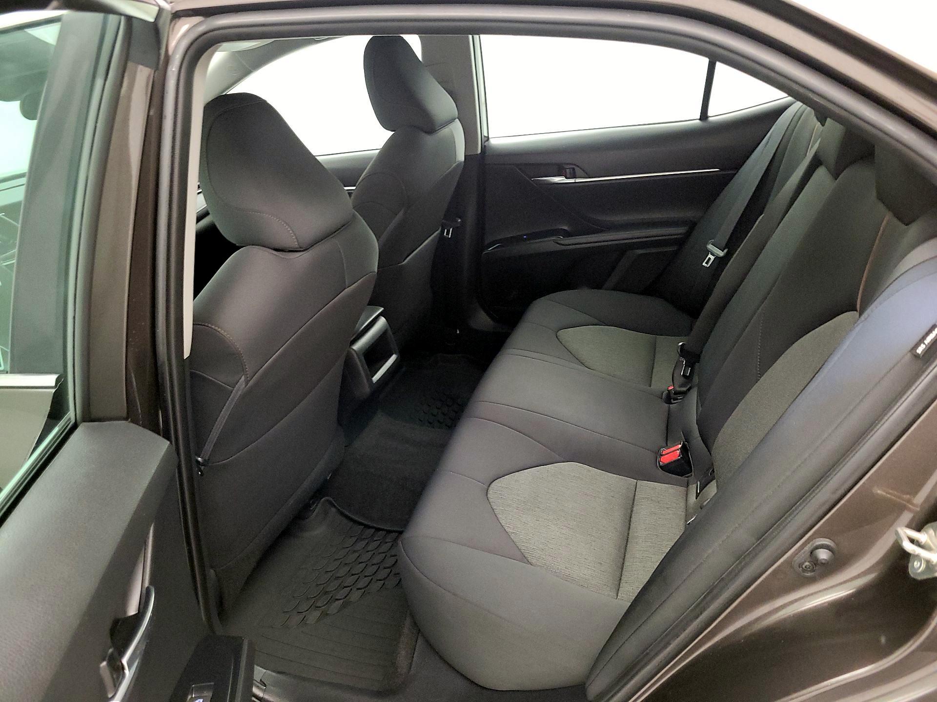 Thumbnail: 2019 Toyota Camry - 18