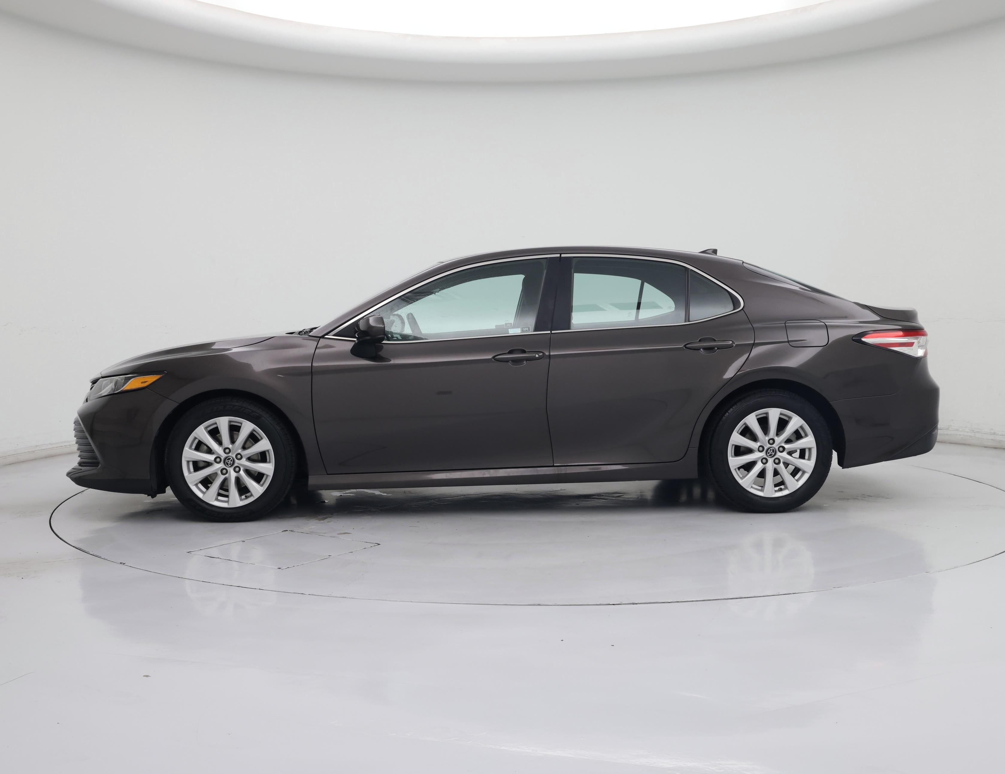 Thumbnail: 2019 Toyota Camry - 3