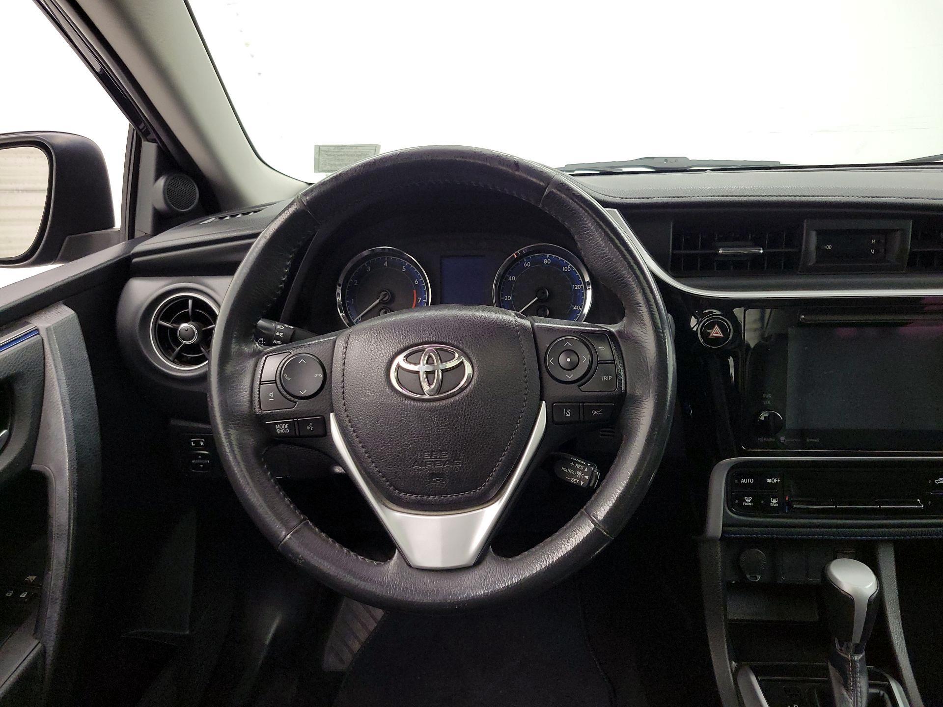 Thumbnail: 2018 Toyota Corolla - 10