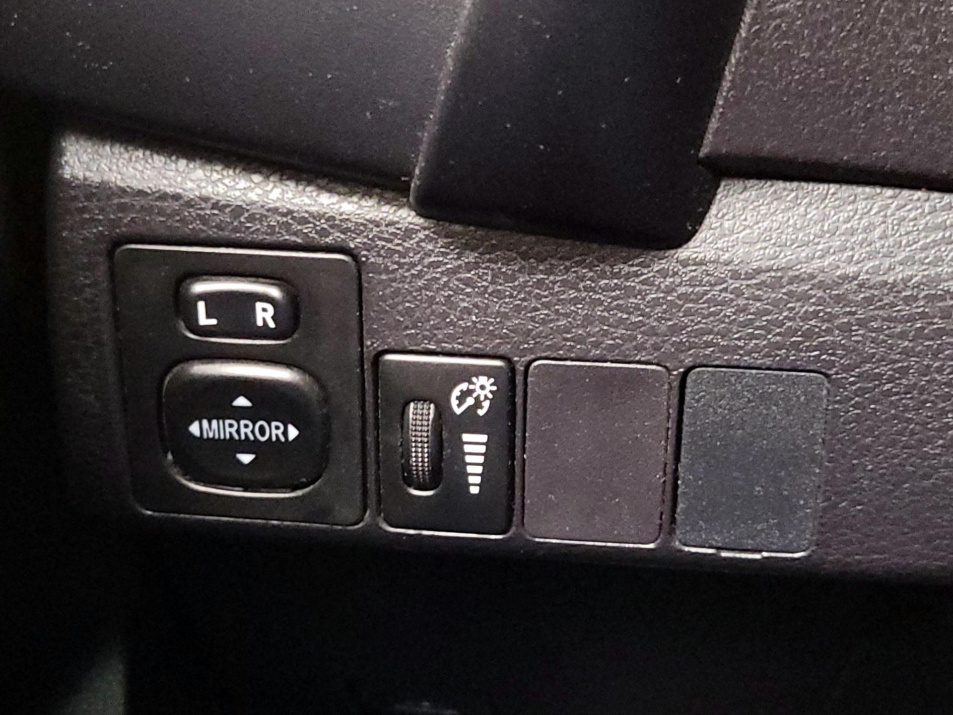 Thumbnail: 2018 Toyota Corolla - 13