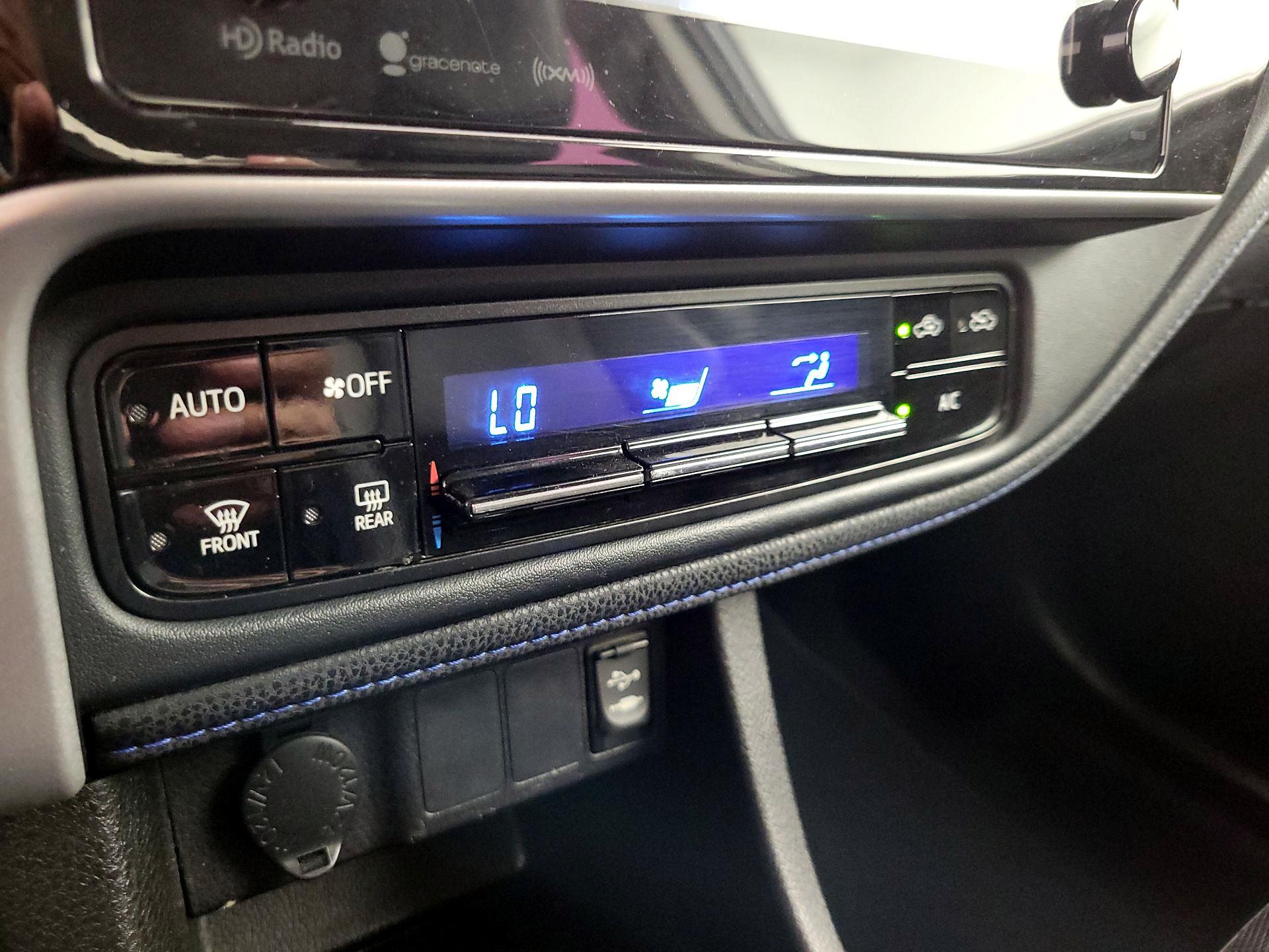 Thumbnail: 2018 Toyota Corolla - 16