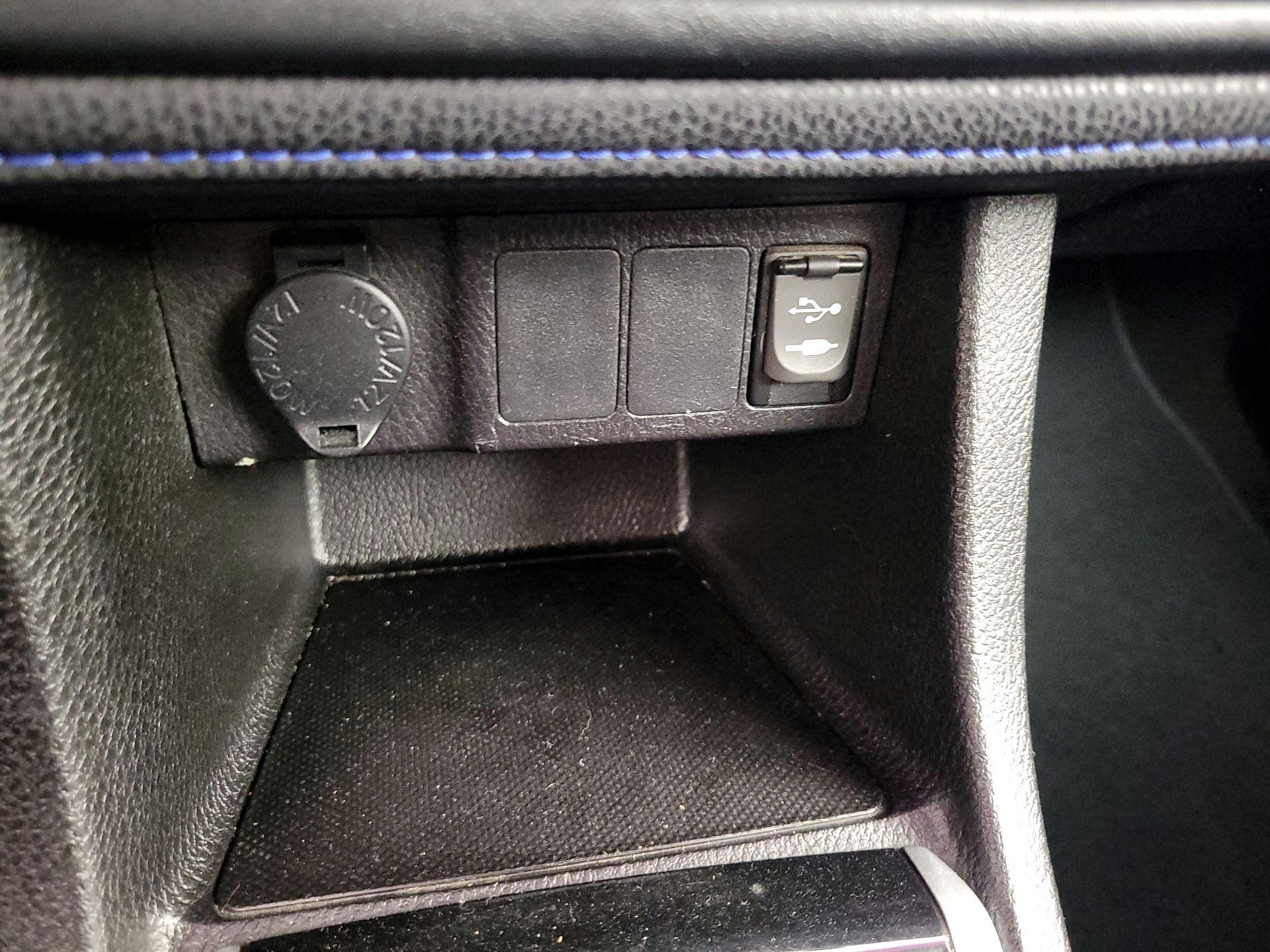 Thumbnail: 2018 Toyota Corolla - 18