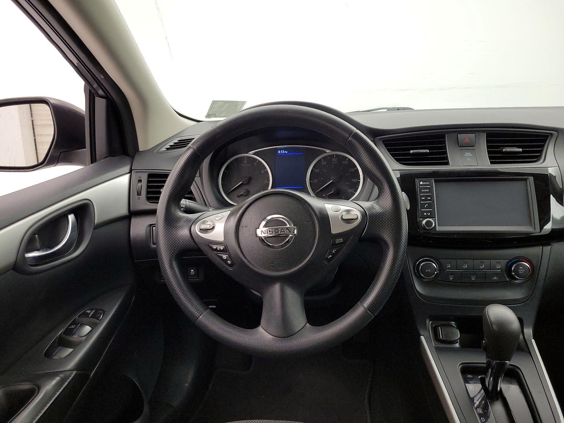 Thumbnail: 2019 Nissan Sentra - 10