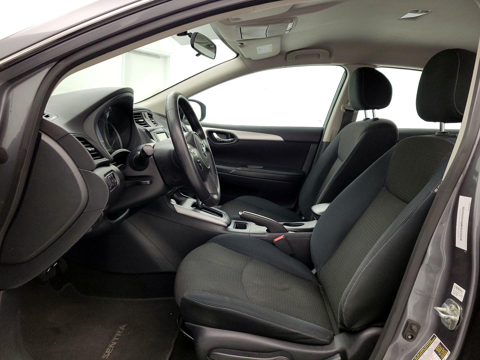 Thumbnail: 2019 Nissan Sentra - 11