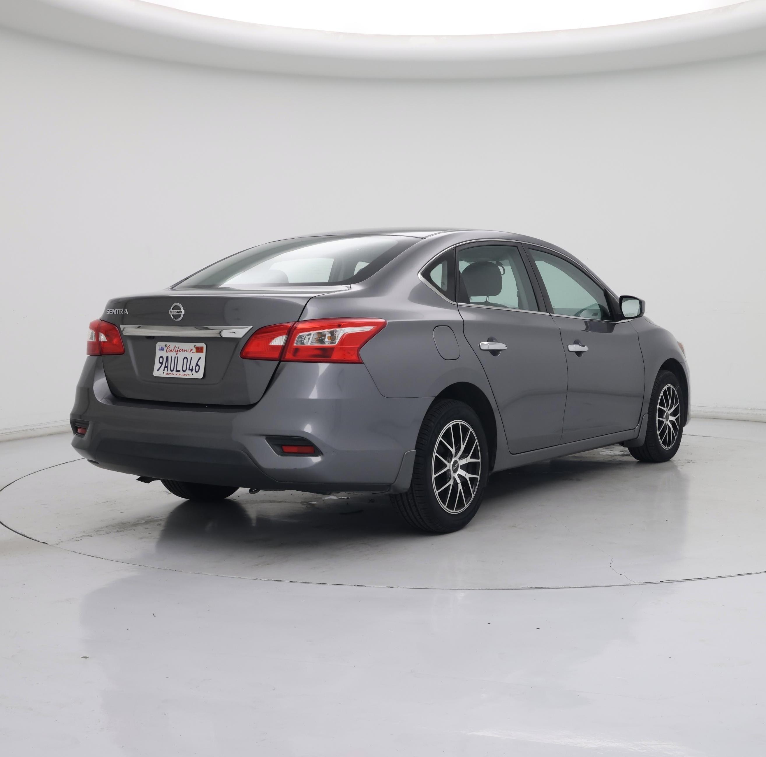 Thumbnail: 2019 Nissan Sentra - 8