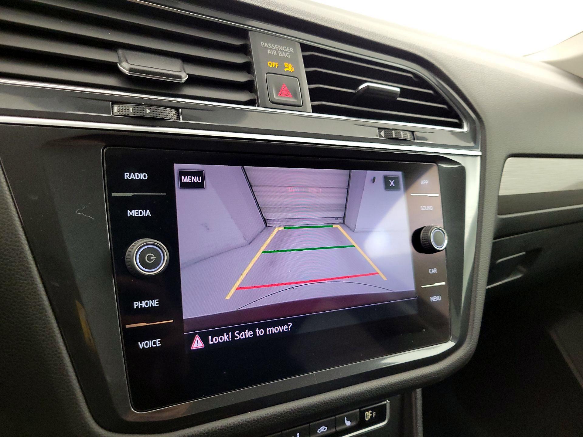 Thumbnail: 2020 Volkswagen Tiguan - 14