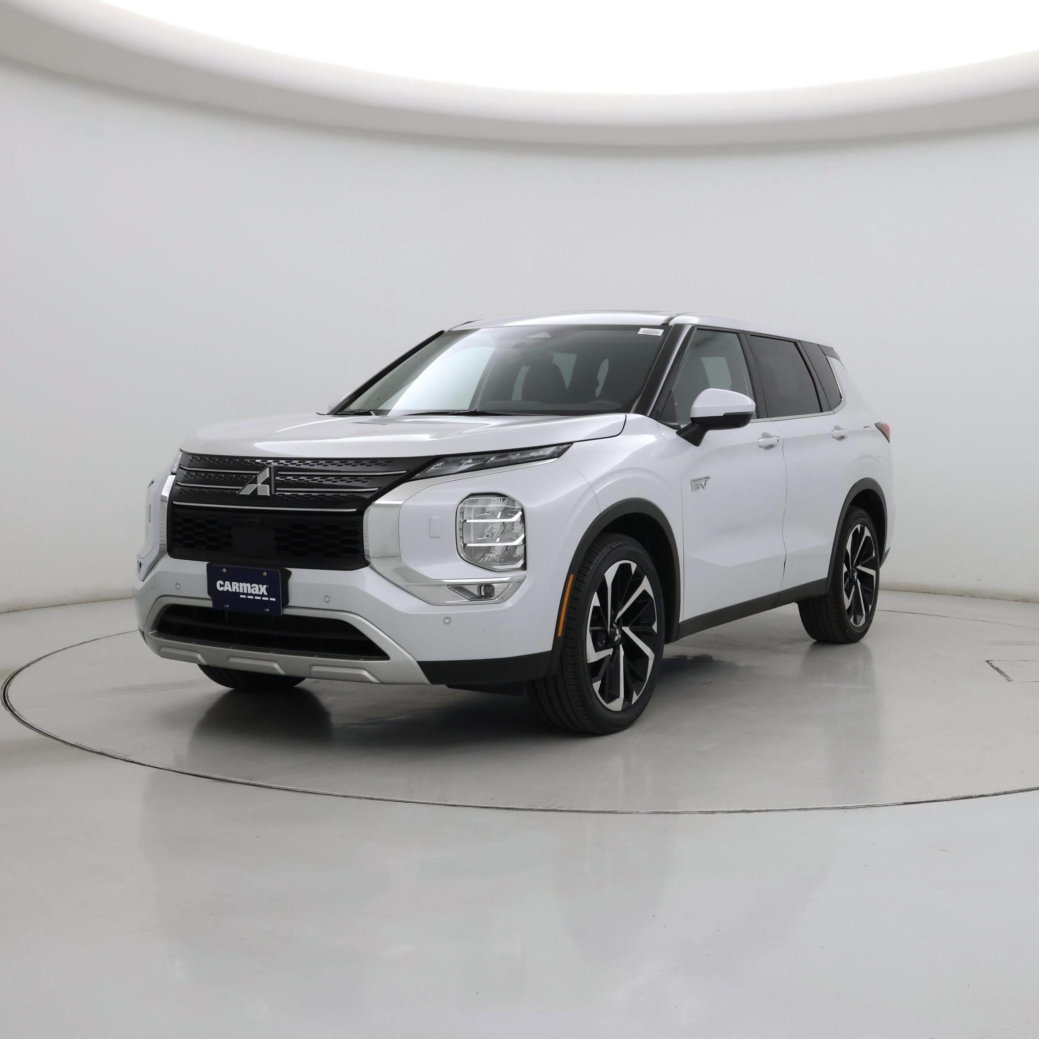 Thumbnail: 2023 Mitsubishi Outlander - 4