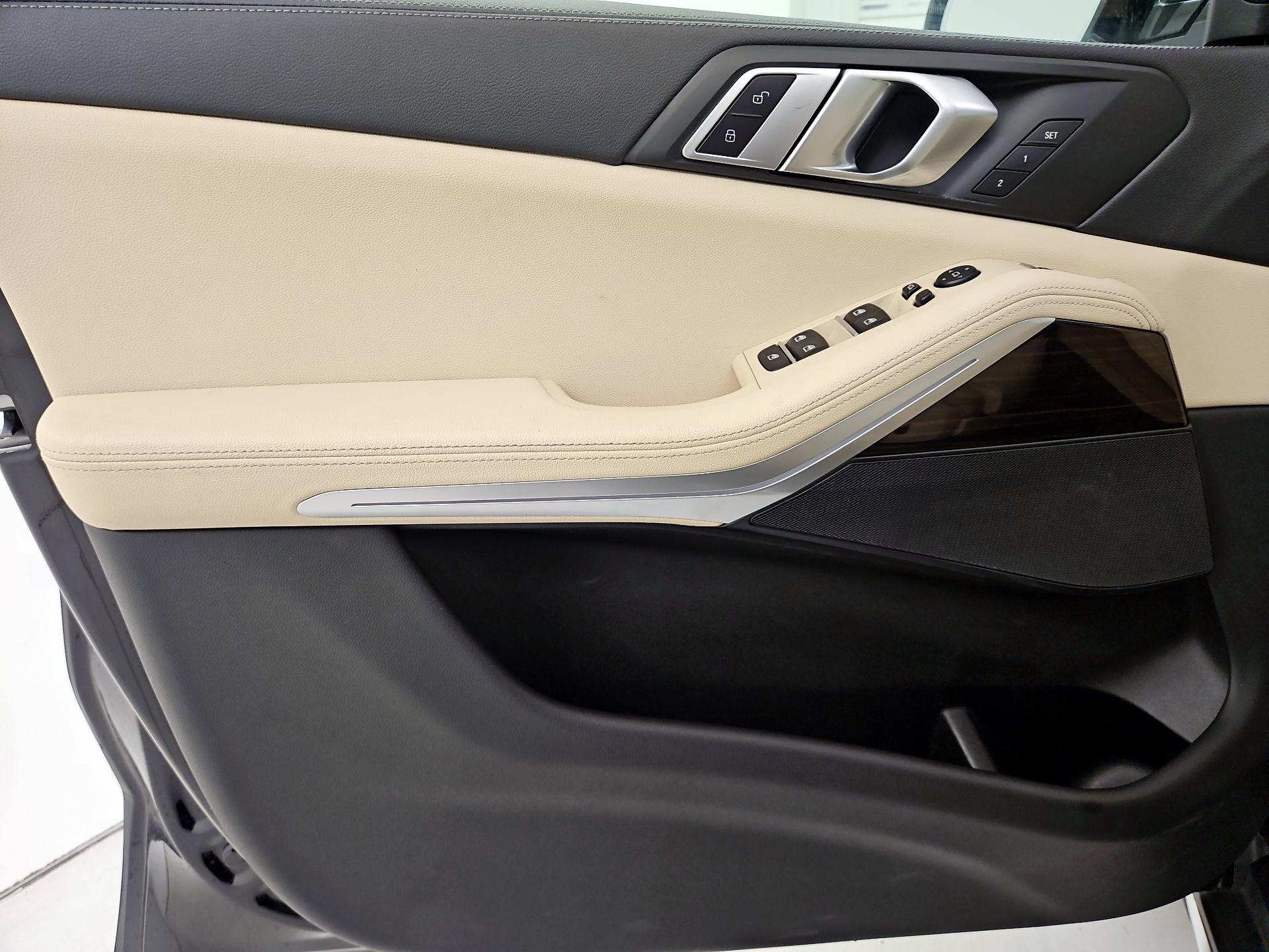 Thumbnail: 2021 BMW X5 - 12