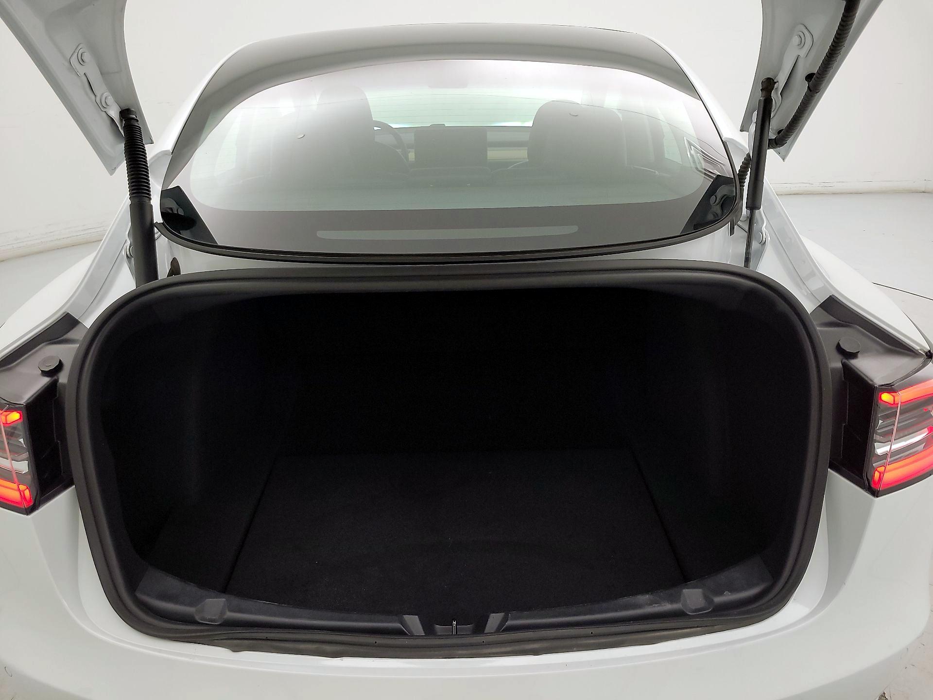 Thumbnail: 2021 Tesla Model 3 - 19
