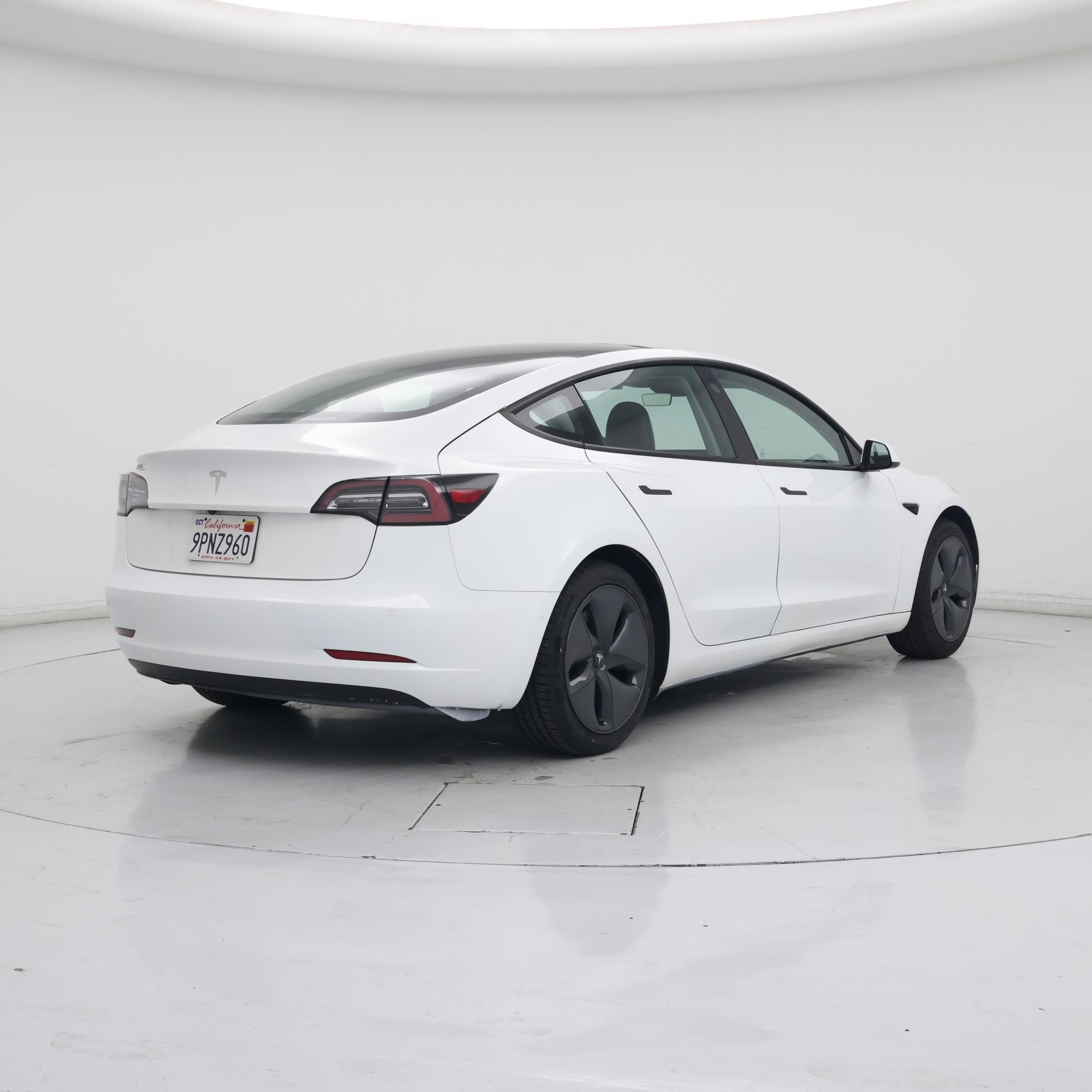 Thumbnail: 2021 Tesla Model 3 - 8