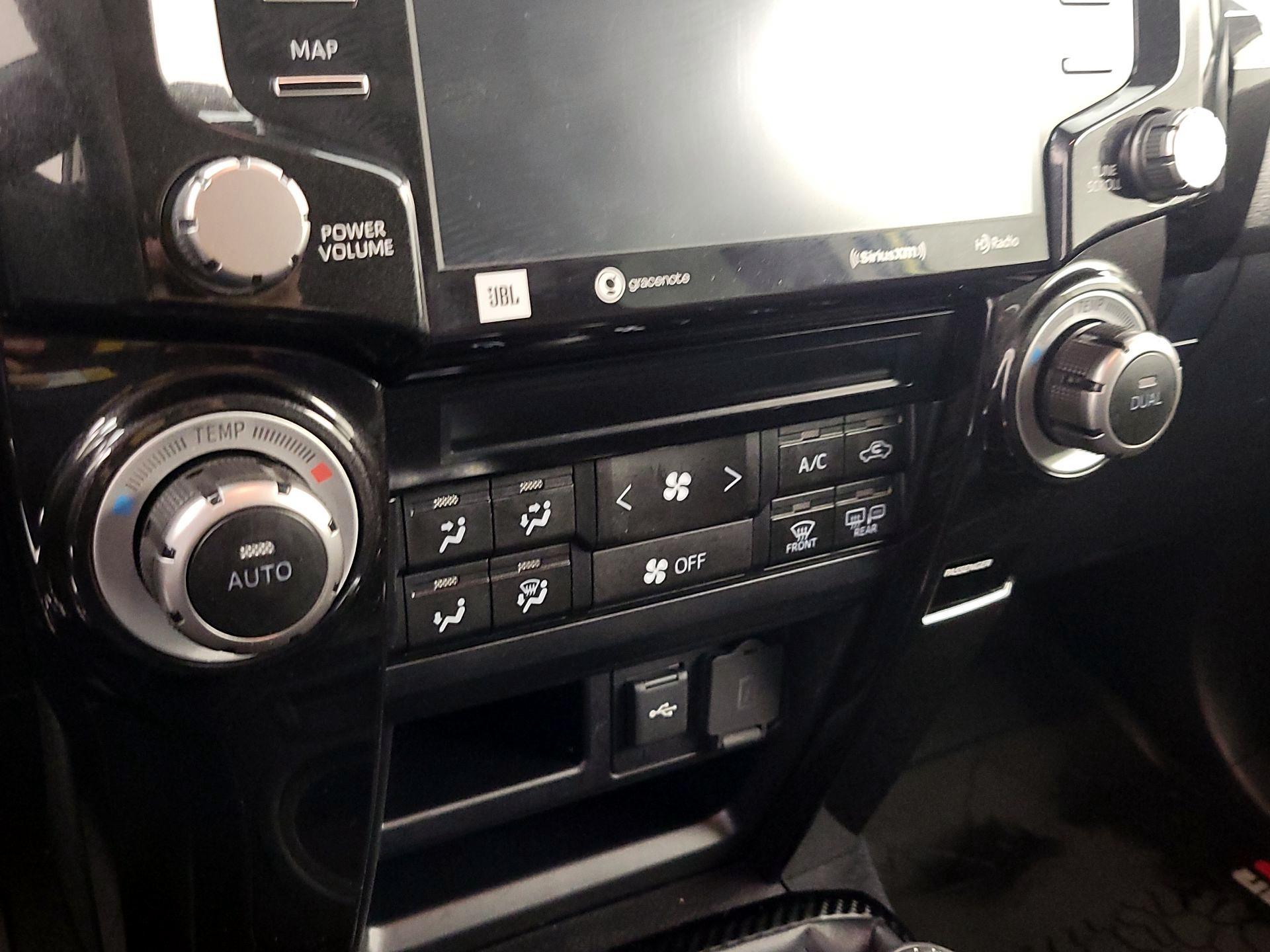 Thumbnail: 2022 Toyota 4Runner - 17