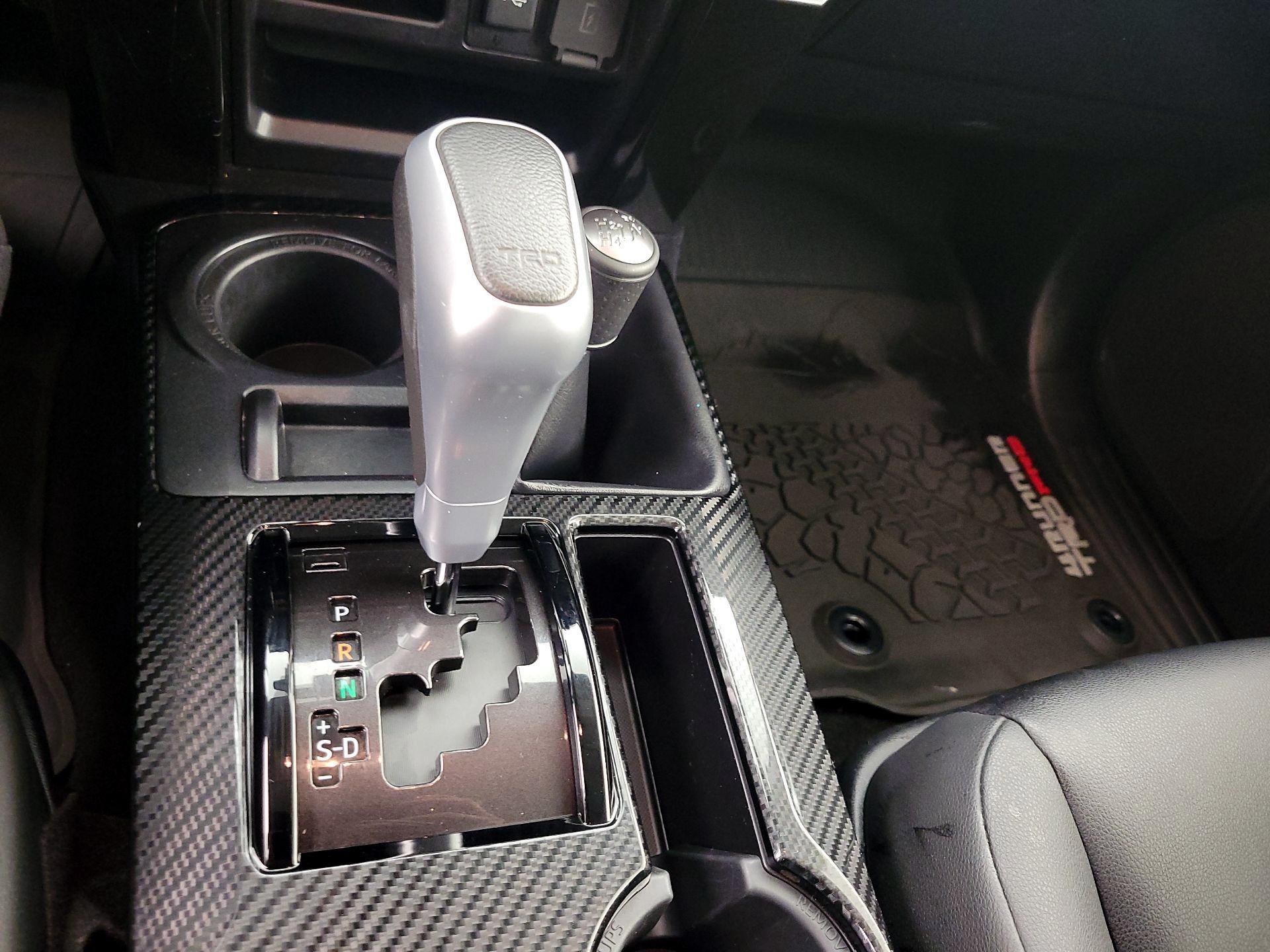 Thumbnail: 2022 Toyota 4Runner - 18