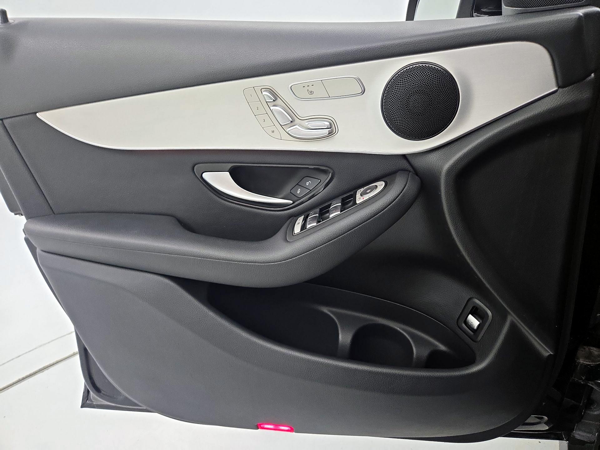 Thumbnail: 2021 Mercedes-Benz GLC - 12