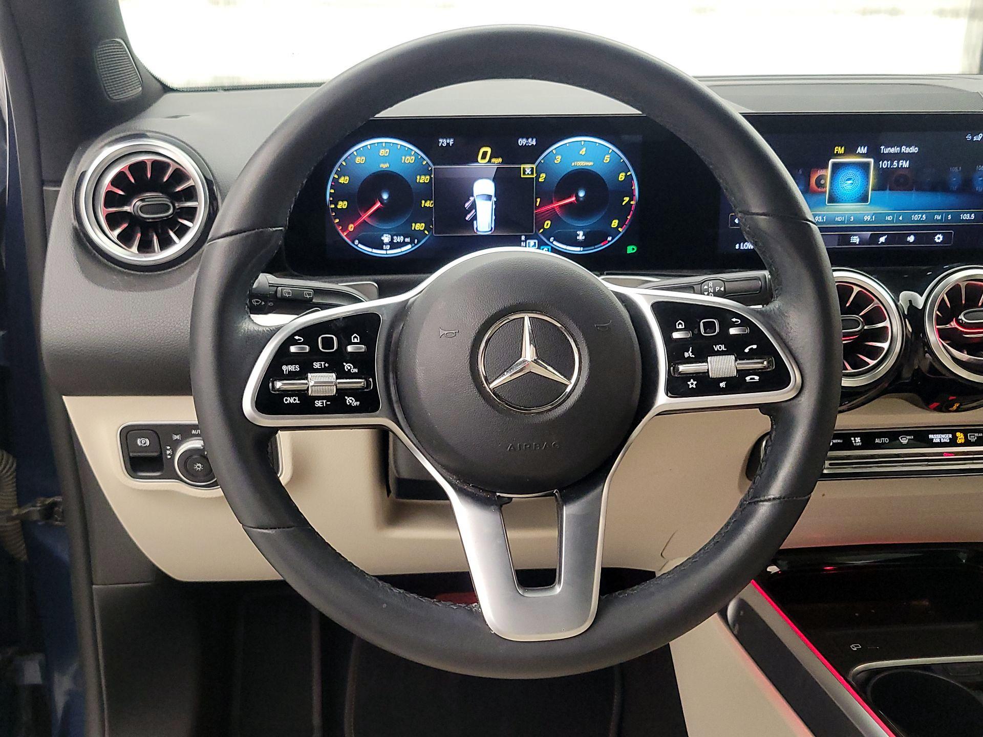 Thumbnail: 2022 Mercedes-Benz GLB - 10