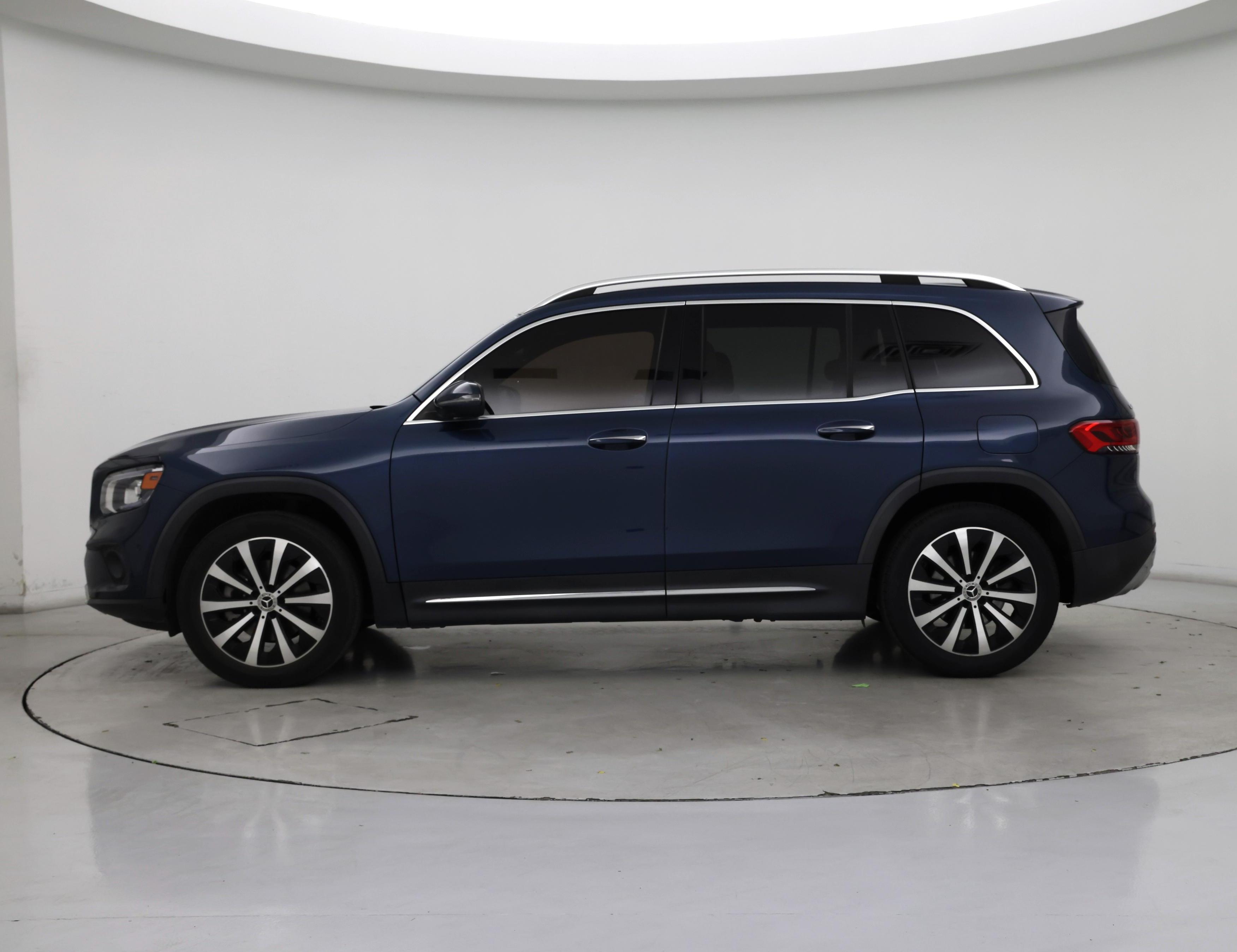 Thumbnail: 2022 Mercedes-Benz GLB - 3