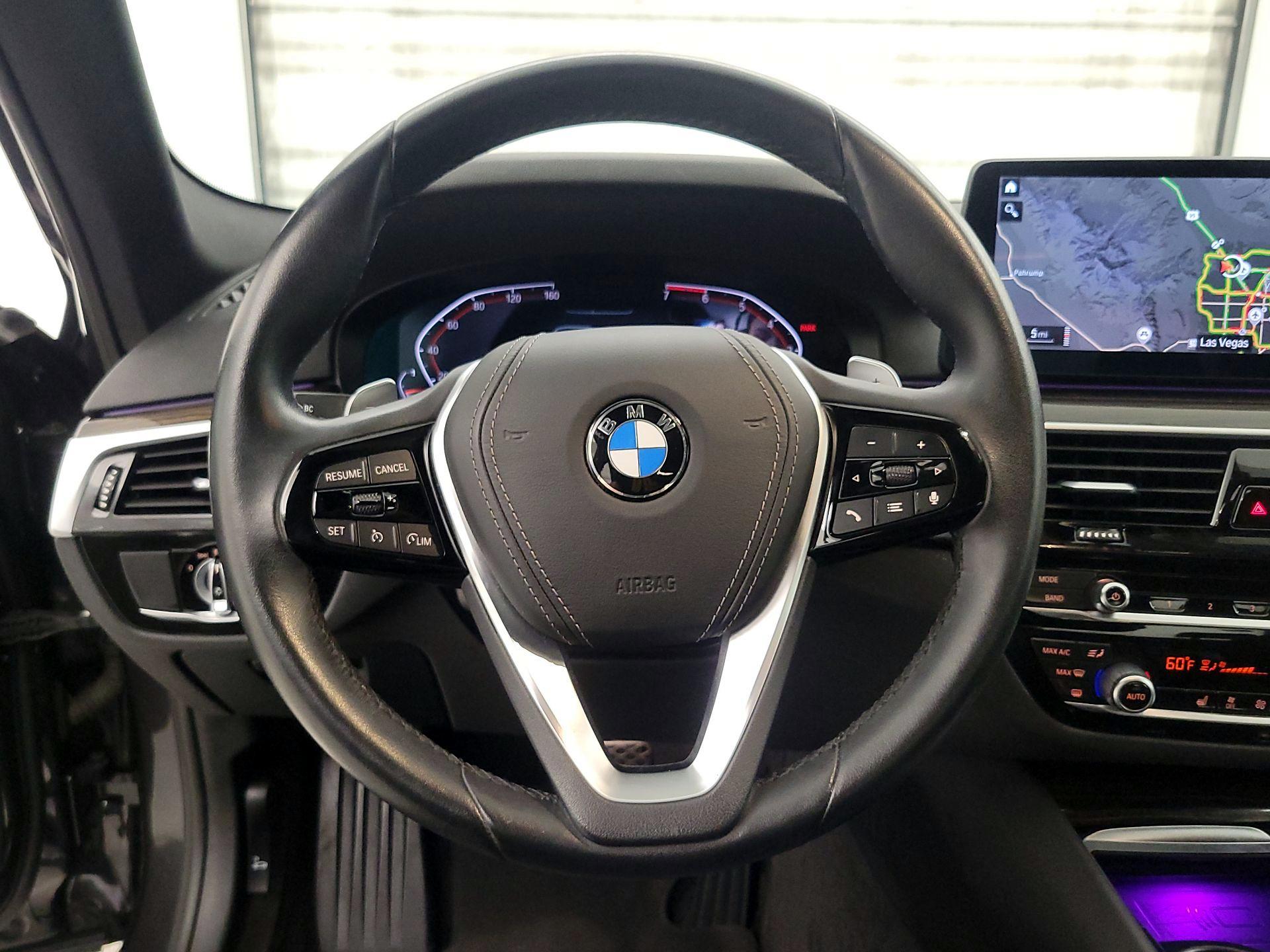 Thumbnail: 2023 BMW 5 Series - 10